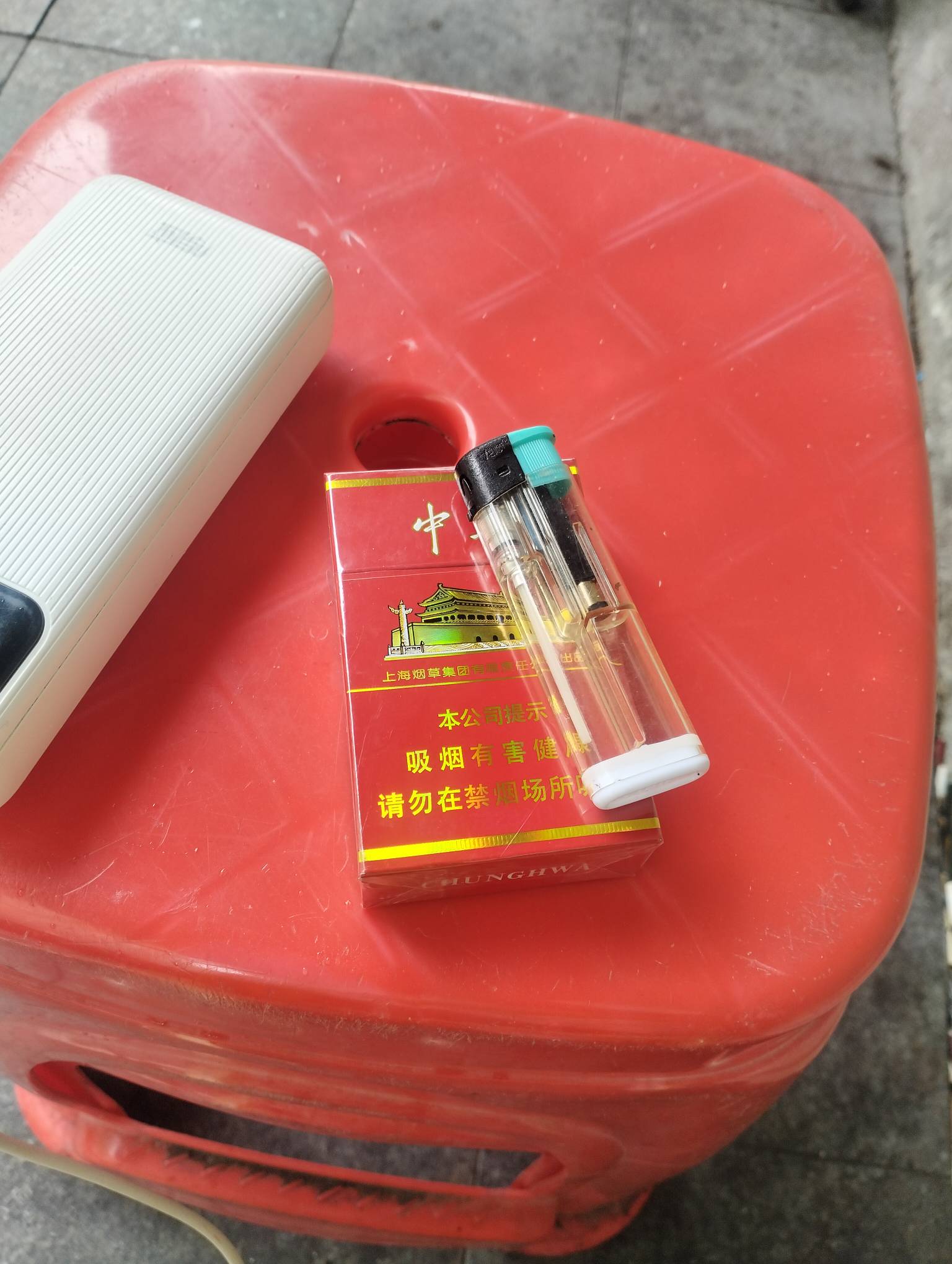 台风好像过了吧，热气都还没带走

96 / 作者:尛•牛•蛮 / 