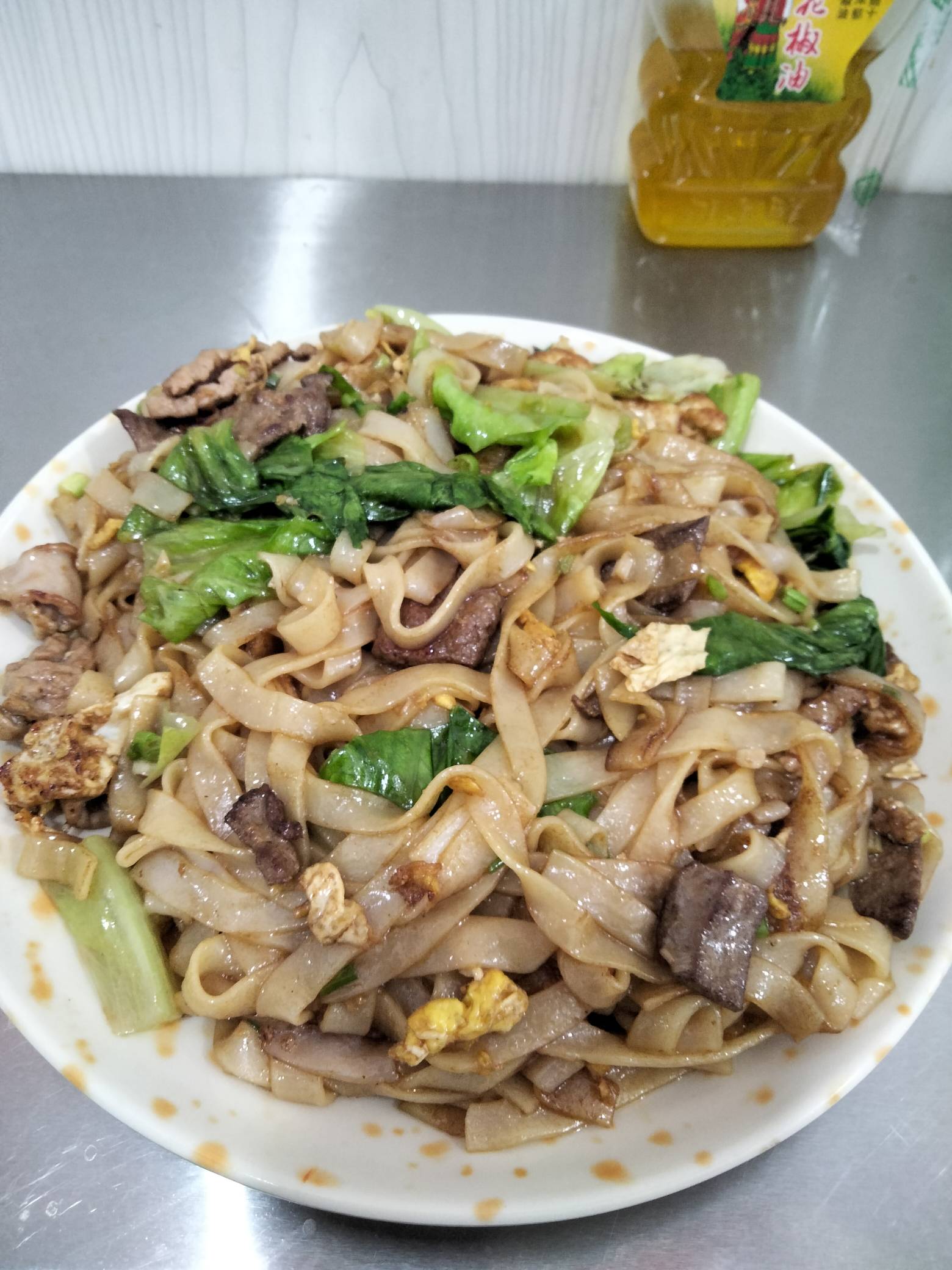 刚睡醒来吃个炒粉，这家广西湿炒河粉好吃哦，每个礼拜都要来吃几次，老板娘都认识我了12 / 作者:君子之交淡如水 / 