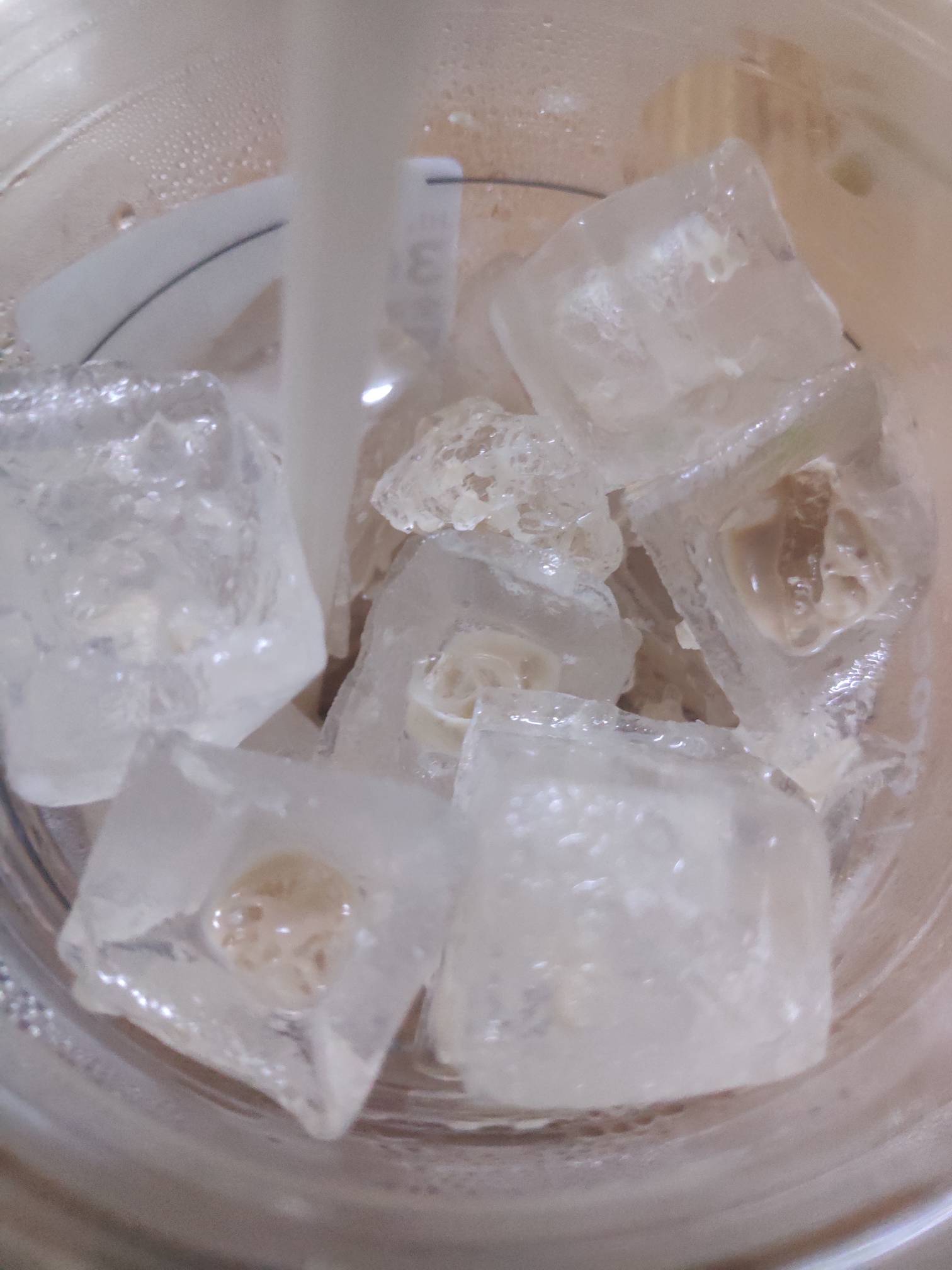 团购1分钱的瑞幸咖啡
嗦三口没？

20 / 作者:风中之神-聂风 / 