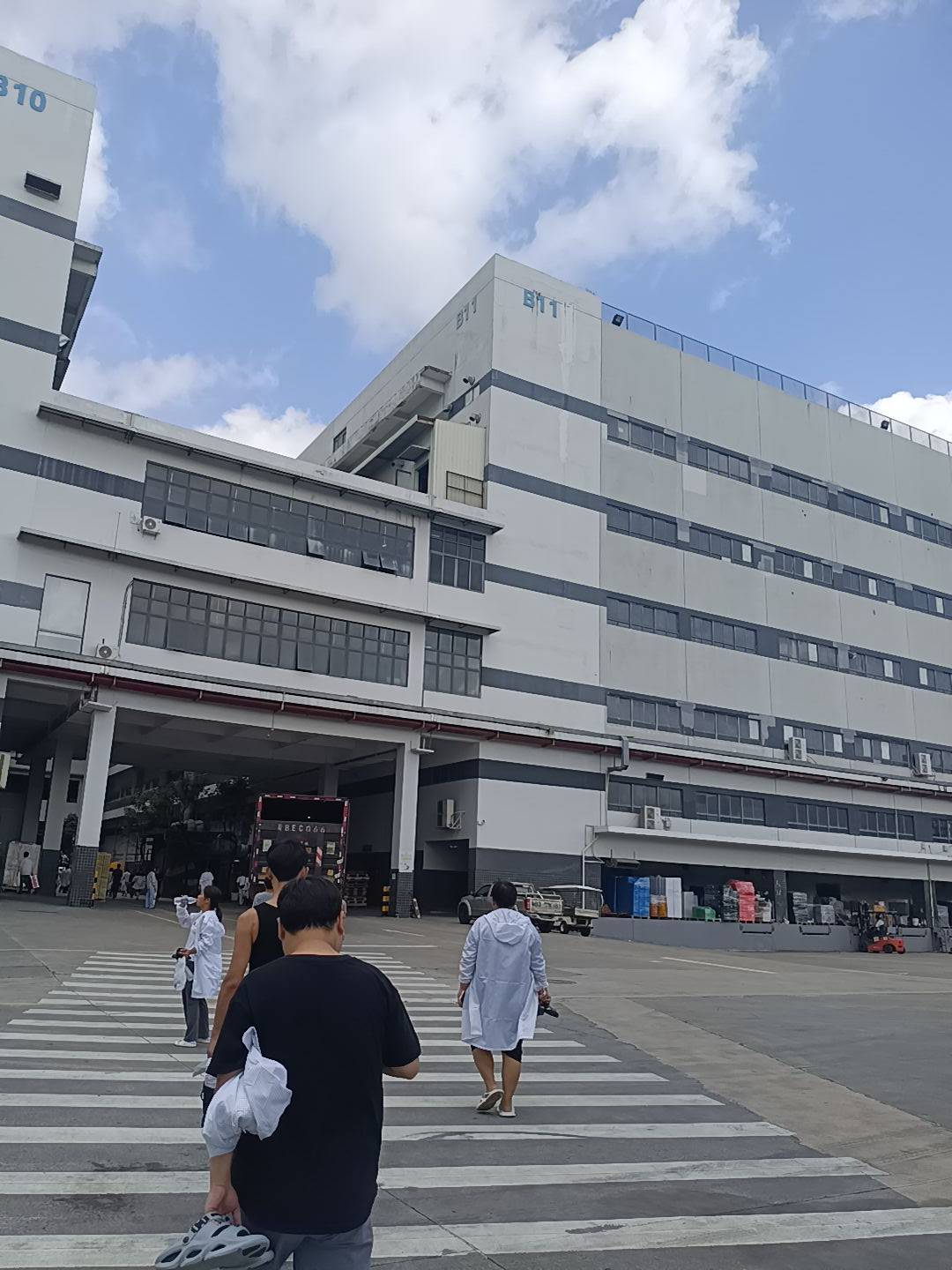 观澜康康稳工半个月了，产量已经到顶峰6k了我已经快顶不住了，救救我啊。

90 / 作者:张牧之 / 