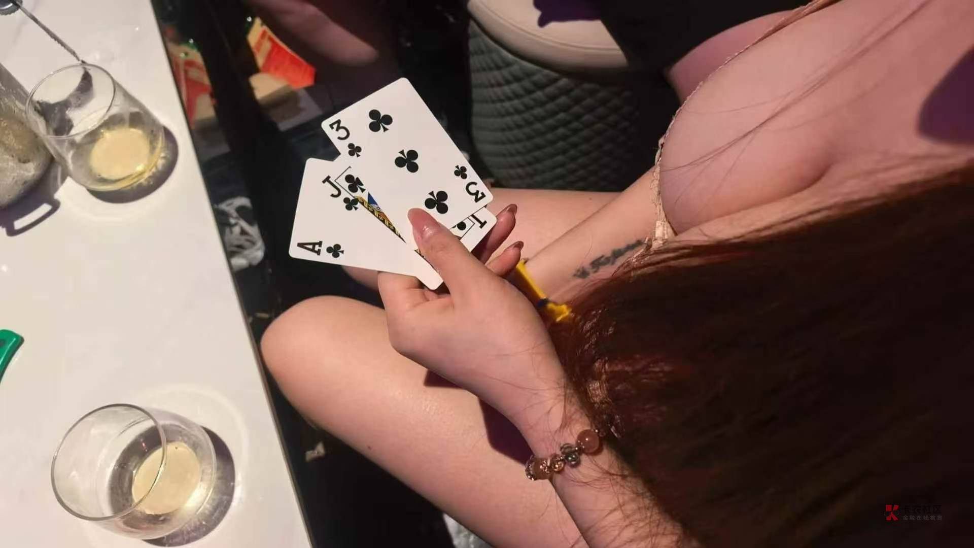 老哥们补办YHK收费不

90 / 作者:姬伯达 / 