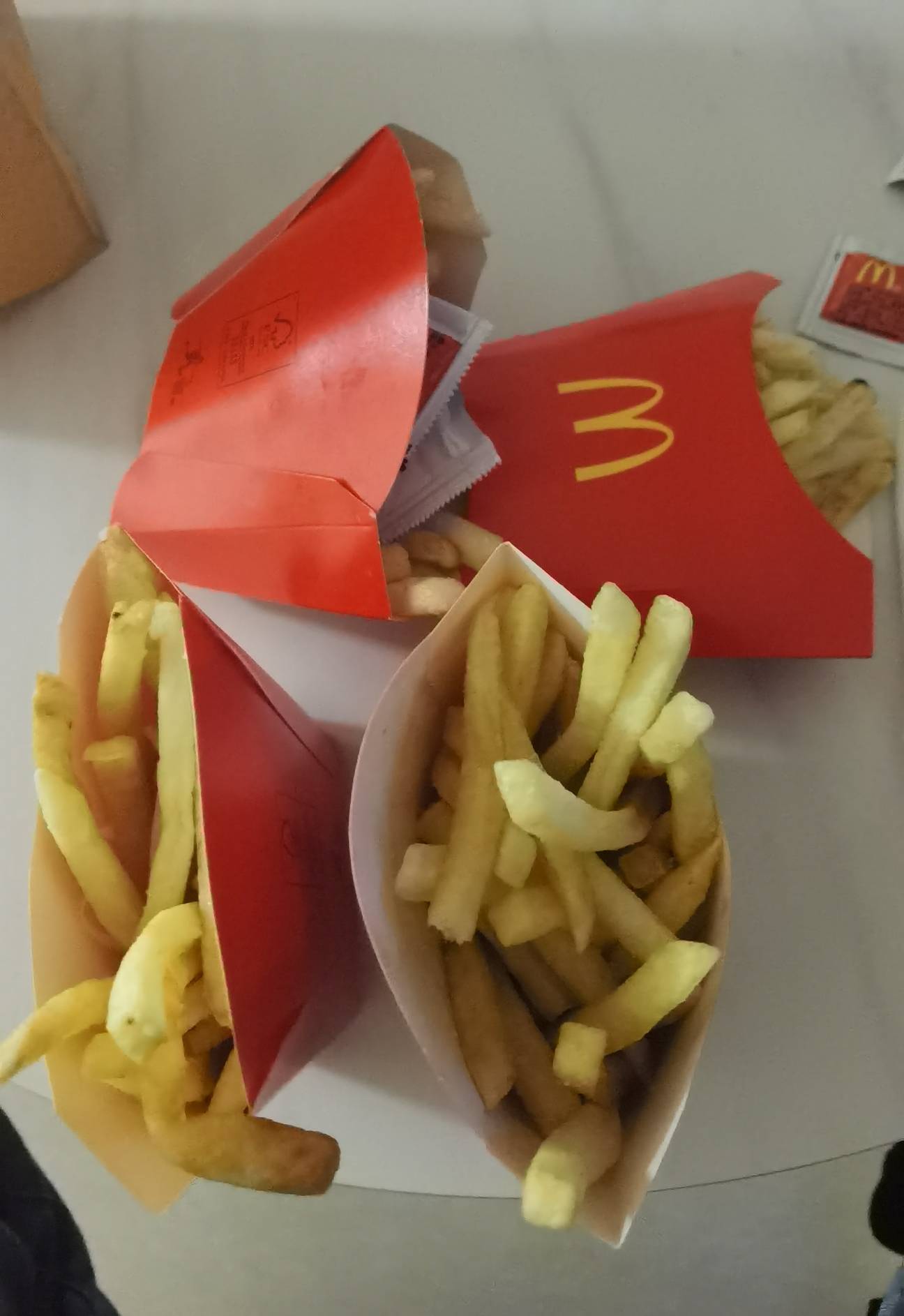 吃了一个卖了俩个，滋滋美

48 / 作者:凤鸣 / 