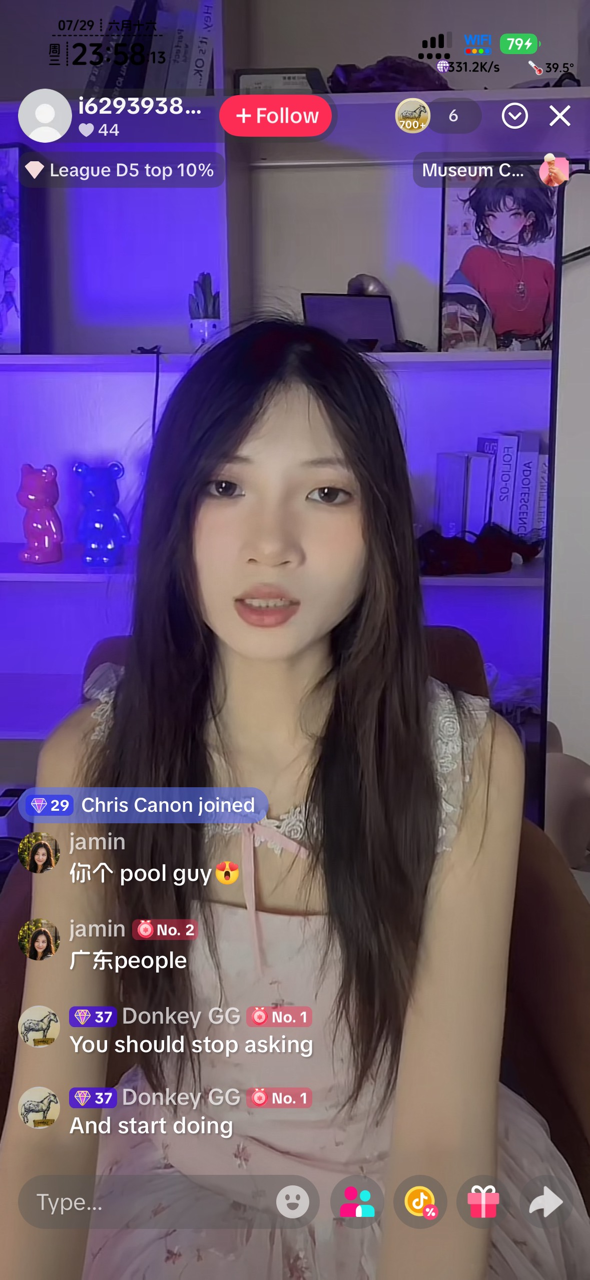 哈哈哈哈，外面直播间都是一对一英陪练

16 / 作者:不知明的靓仔 / 