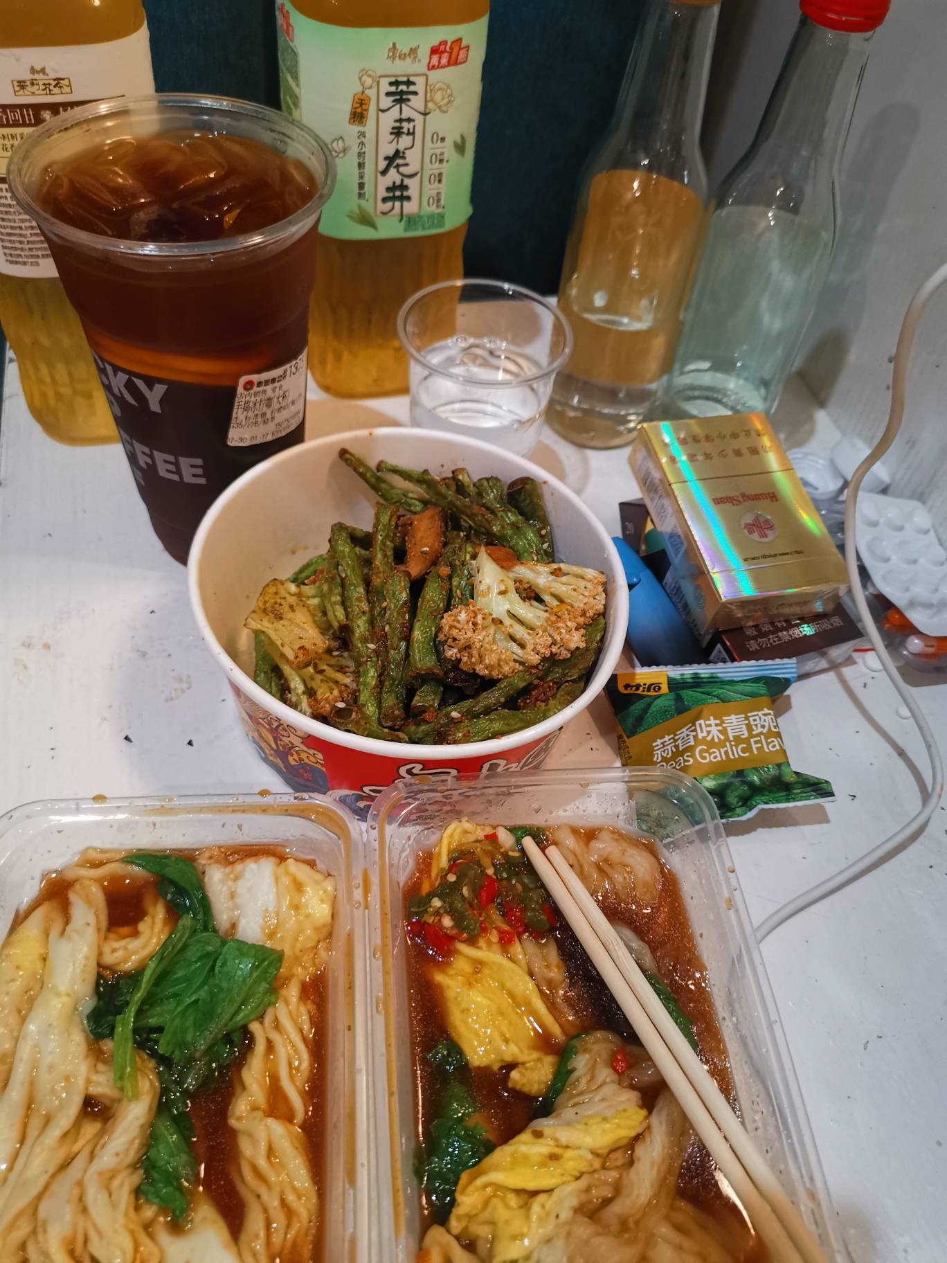 喝酒时间到，快活一天算一天吧，想那么多干嘛，该发生的还是要发生，顺其自然

59 / 作者:口味王 / 