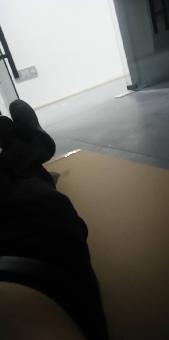 日结干了四个小时，卸车电梯上楼32个木门，一个70斤，睡到天亮回去

50 / 作者:卡农最后的深情1 / 