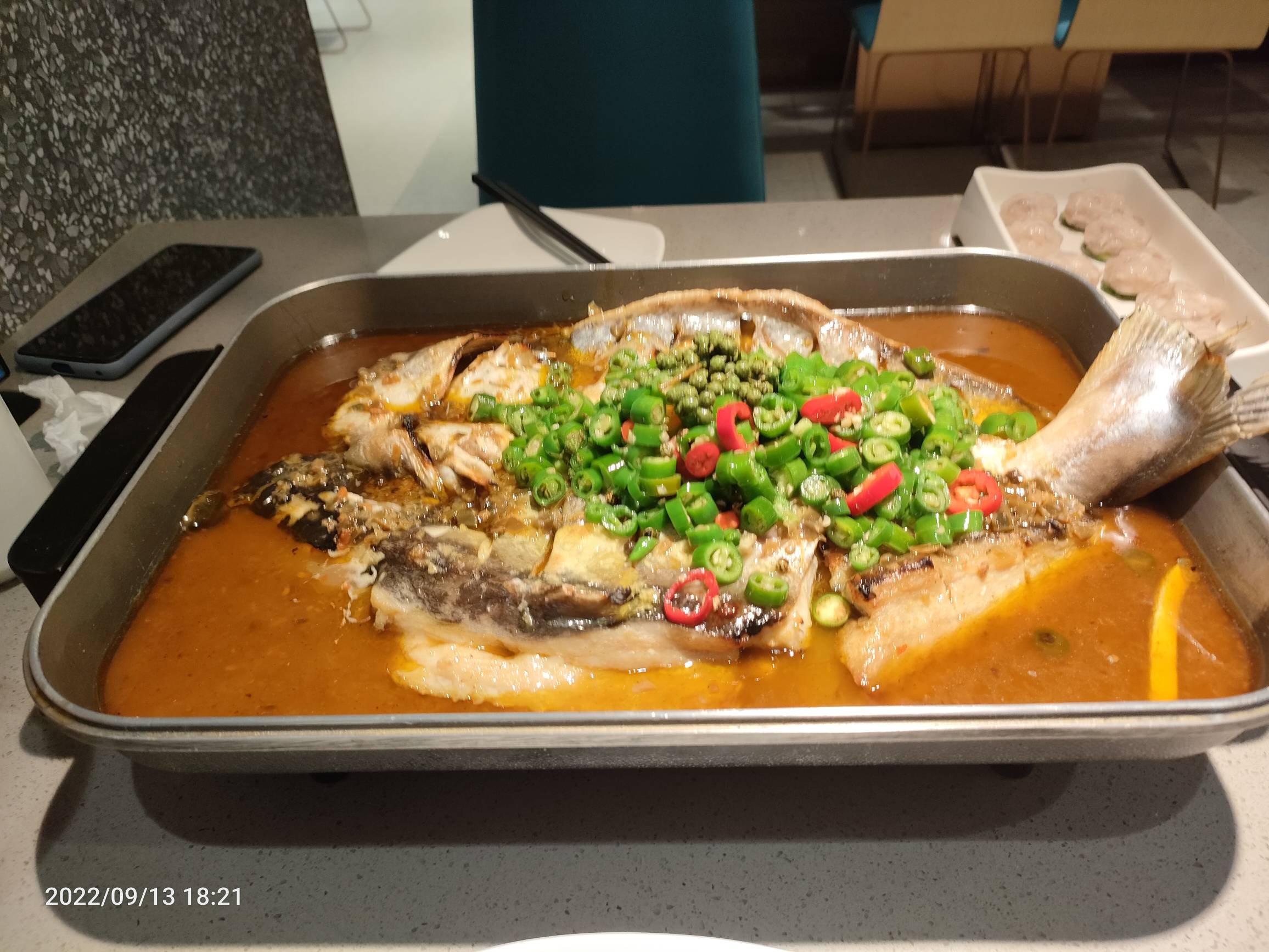 十几年前风靡一时的黄焖鸡，烤鱼，石锅鱼，木桶饭全部没落了，只有3块一杯的蜜雪冰城64 / 作者:雅俗共赏2021 / 