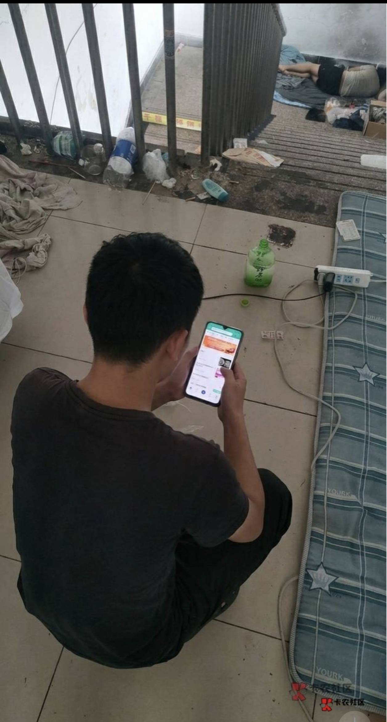 听闻老哥们过晚穷难？

19 / 作者:雷神y / 