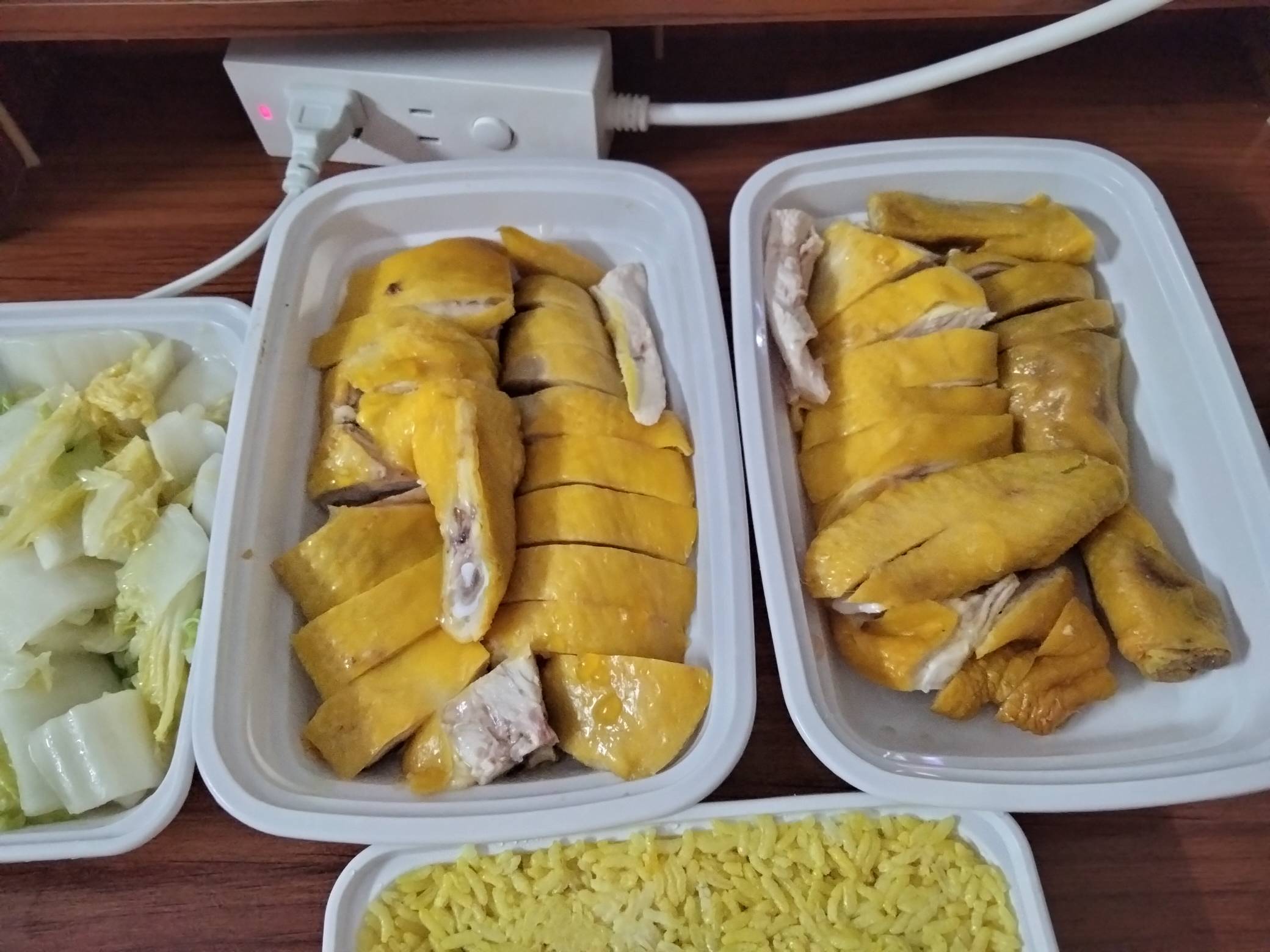 现在才吃饭，今天赚了200块，必须加餐点了半只鸡

34 / 作者:君子之交淡如水 / 
