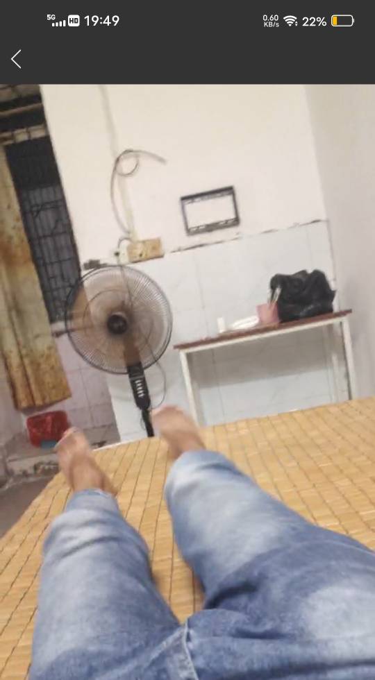 问别人借了几千大毛，准备回老家了，我老家有电动车，准备回家跑外卖，租个挂壁房住一18 / 作者:挂壁哥 / 