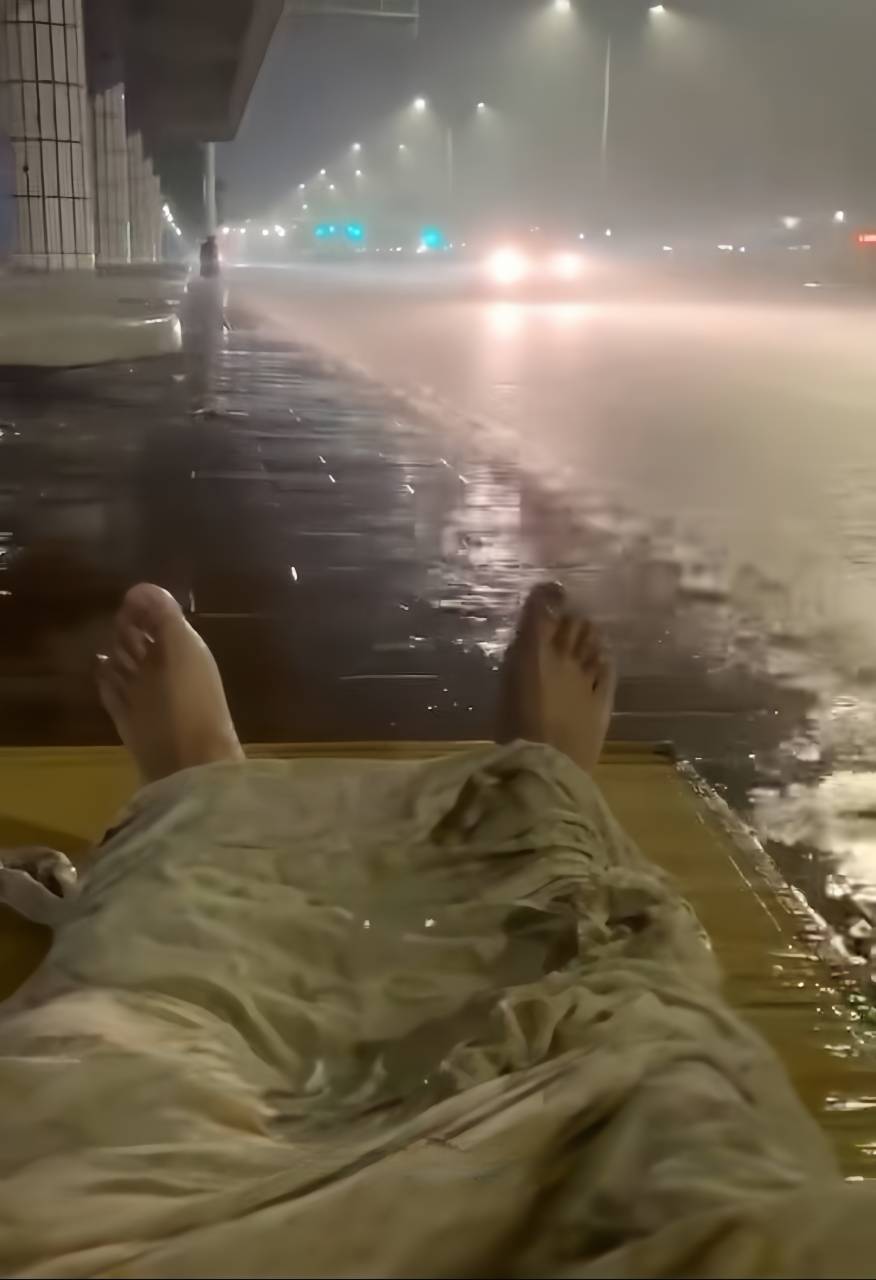 倒下了！坤巴毛没有，人间绝望！

36 / 作者:广鸡周某人 / 