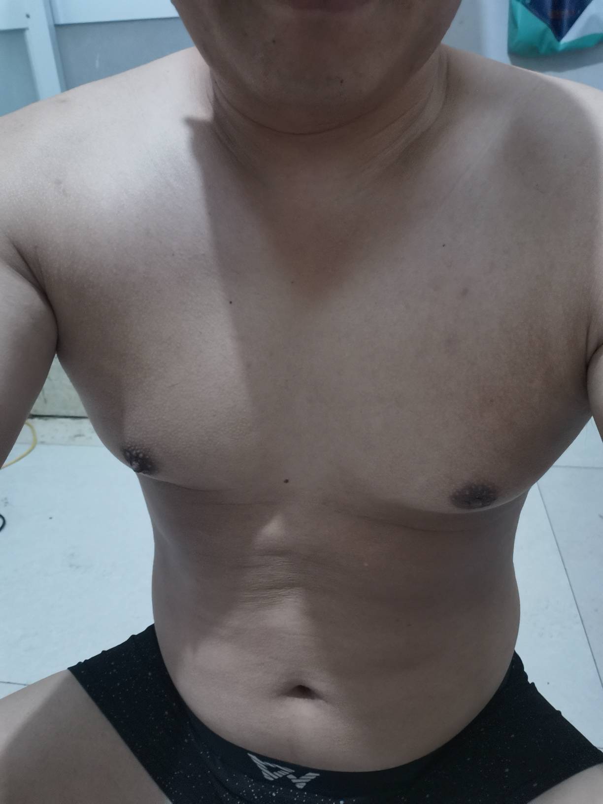 六块腹肌了老哥们

80 / 作者:虎啸山林哥 / 