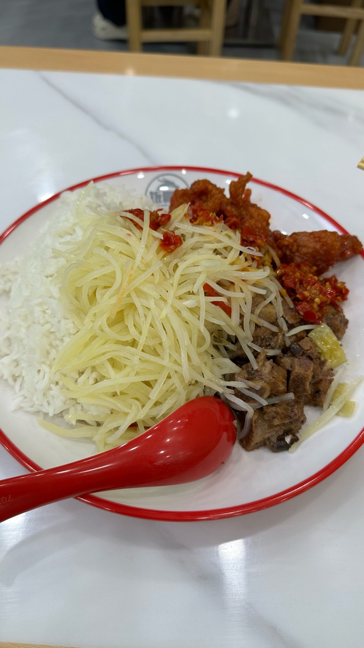 拿清凉券吃饭去

32 / 作者:不知明的靓仔 / 