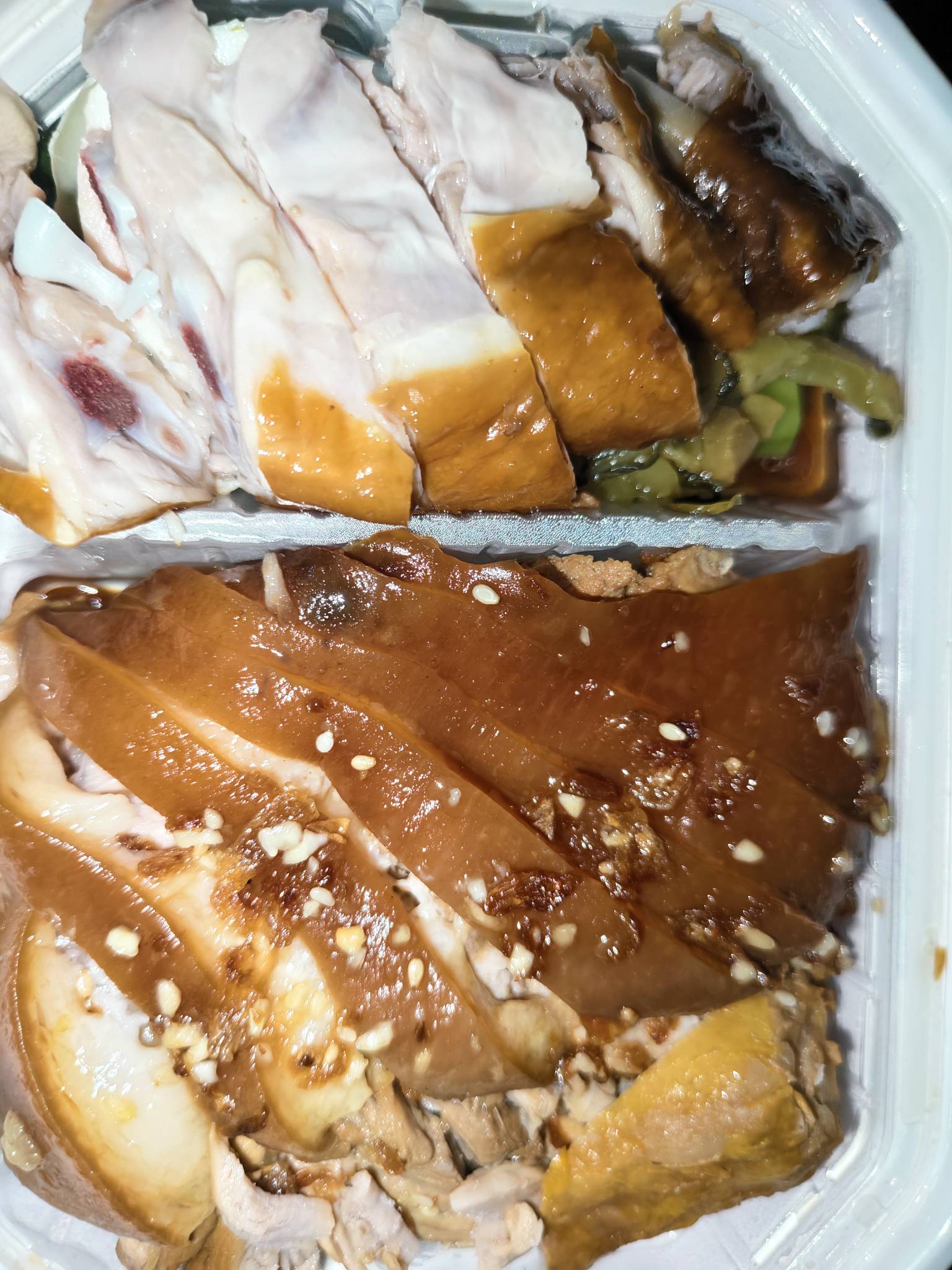 新店的猪脚饭真不错还免单了


54 / 作者:数藏狗都不玩 / 