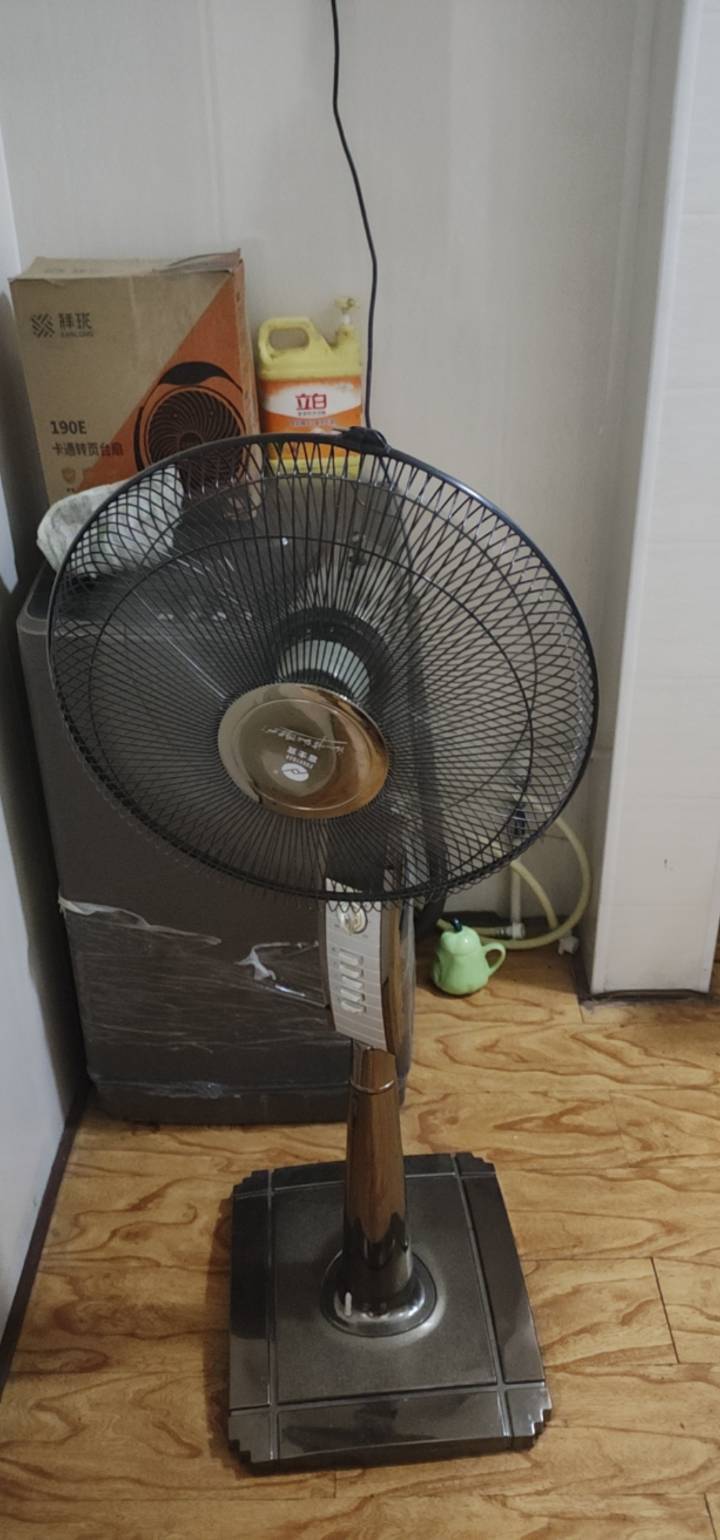 想不到我大卡农还有这等猛将，把房东空调卖了？我一直以为大家都在开玩笑，居然有人真79 / 作者:伤透了心儿的人 / 