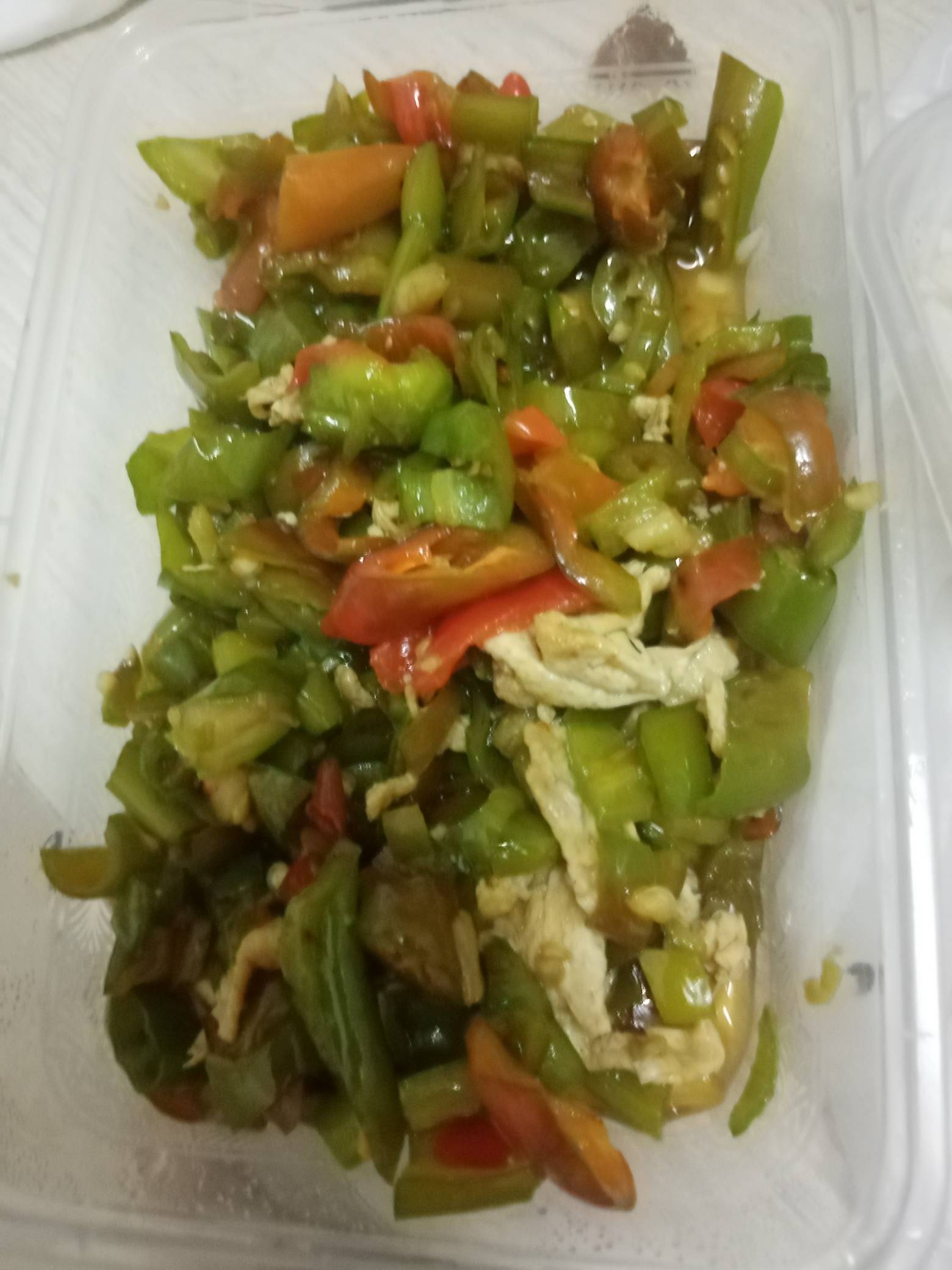 老哥们，小美点了一份青椒炒蛋全是青椒还辣的很根本没法吃，关键还没免单，含泪咽下米14 / 作者:彳亍～ / 