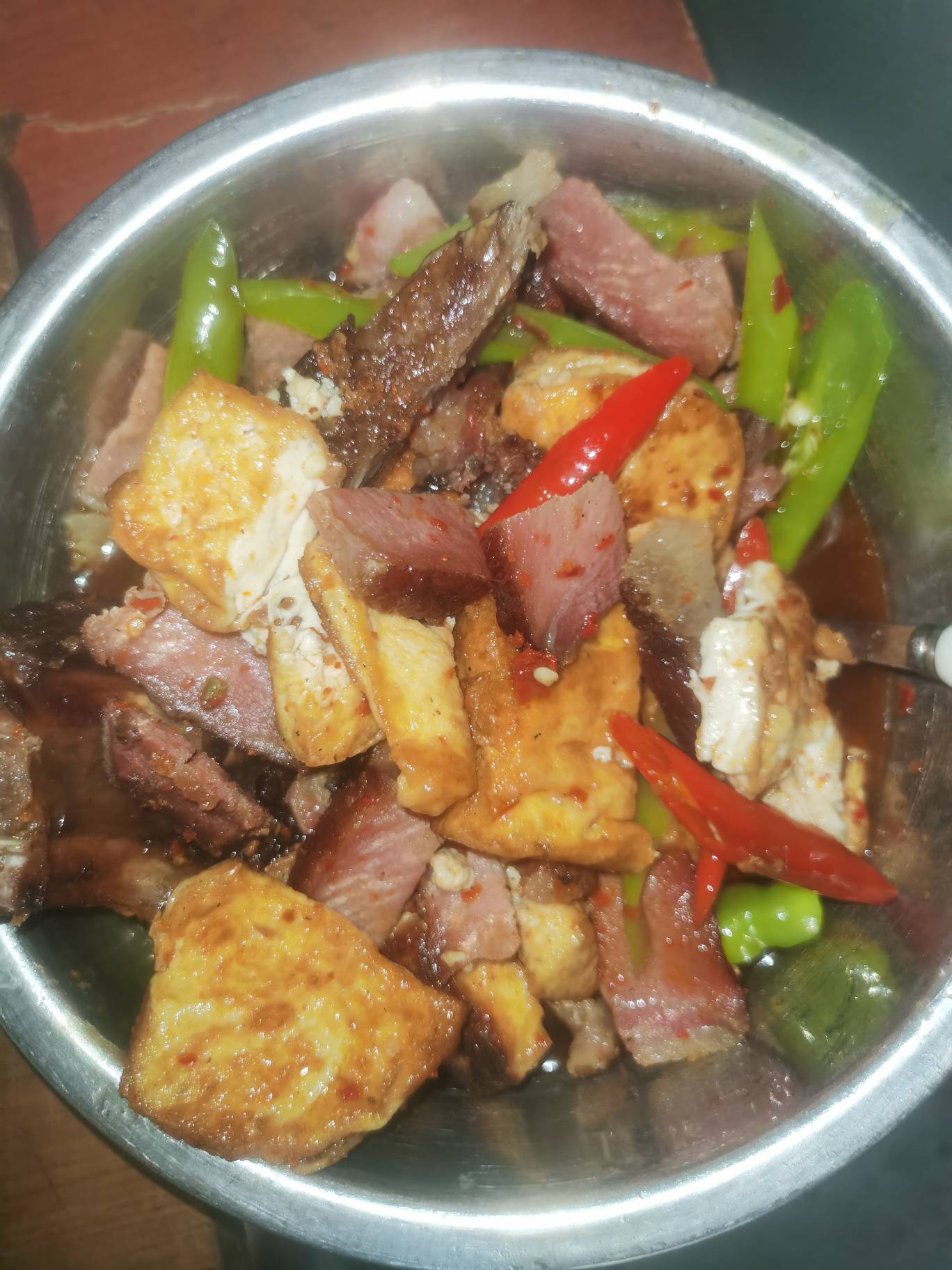 老哥们吃饭了

40 / 作者:没监控不管 / 