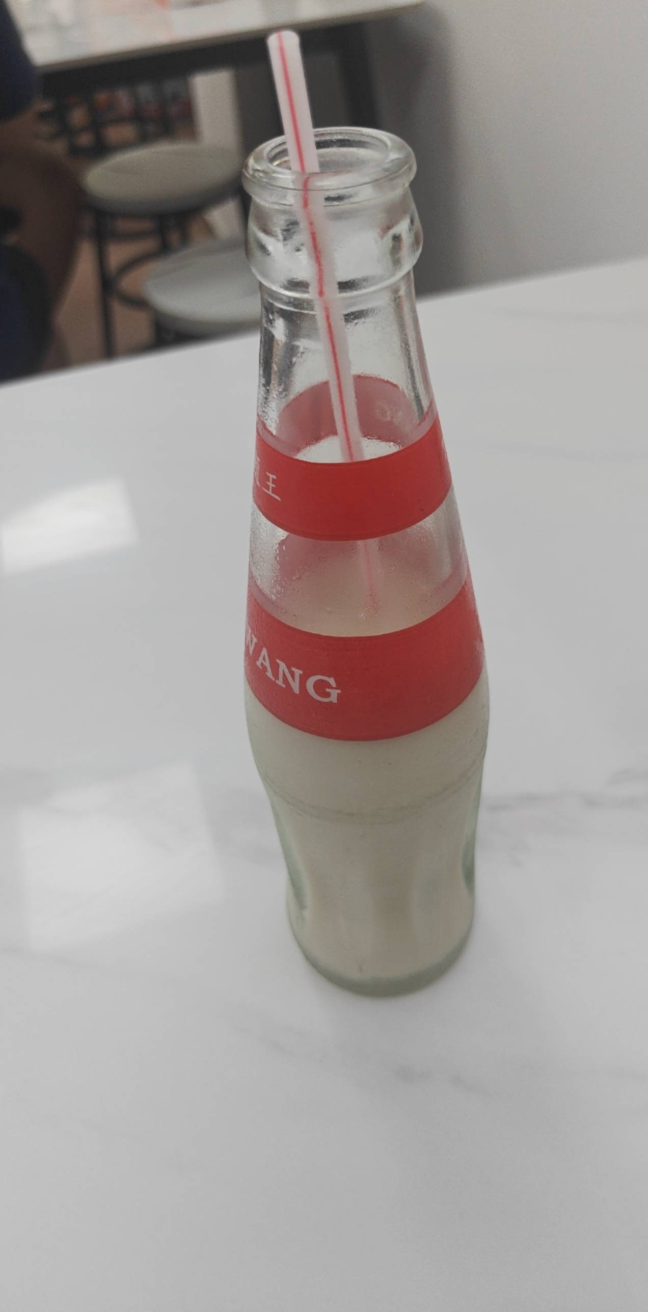 秋天的第一杯奶茶，干了老哥们

5 / 作者:那个女孩呀 / 