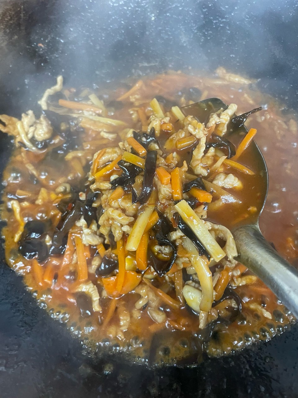 总拿.自己在家做饭也会吃到虫.来.外卖异物，逻辑根本站不住脚。
自家做饭没洗干净吃出9 / 作者:半死不活的 / 