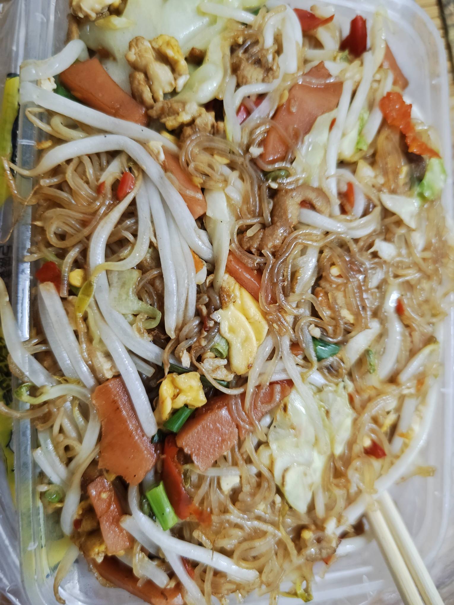 路边摊10元，有蛋有火腿肠有白包菜有豆芽，10元，黑我了吗？

3 / 作者:庐陵老人 / 