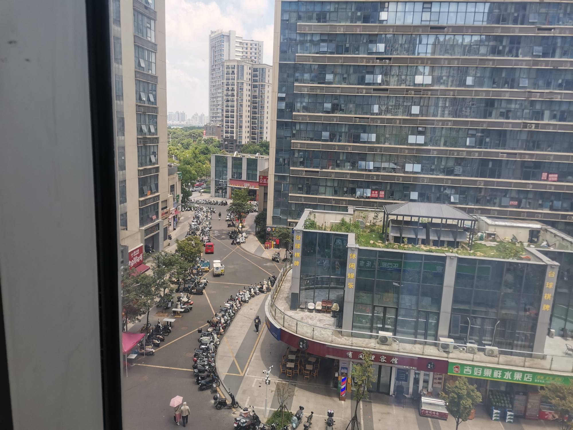 老哥们最近我一直在破财，要么就是身上钱丢了，要么就是手机摔地坏了，要么就是别的有81 / 作者:昼夜寻觅 / 