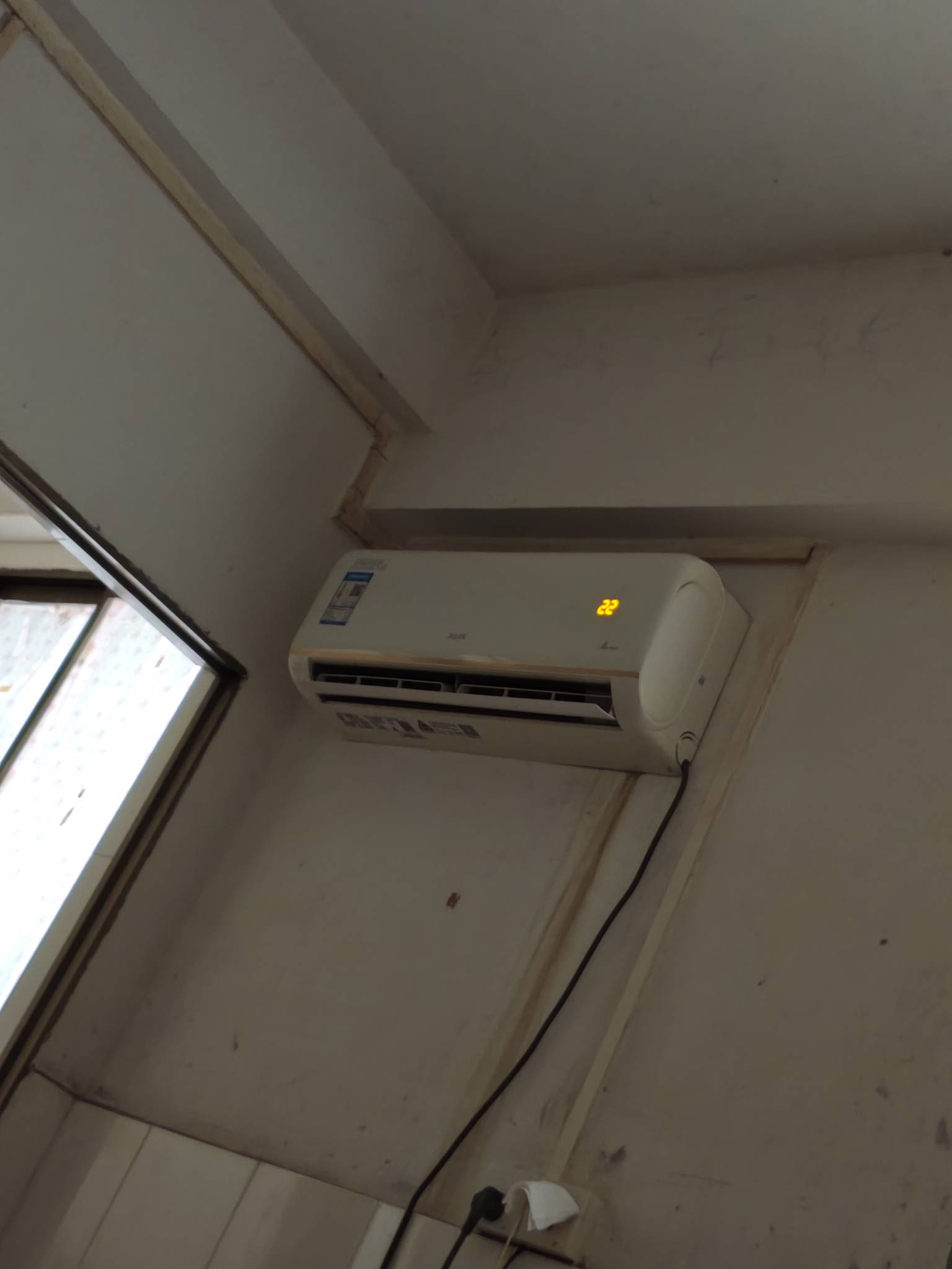 24小时开空调月底跑路进厂，240押金也不亏

52 / 作者:几度梦回大唐☃︎ / 