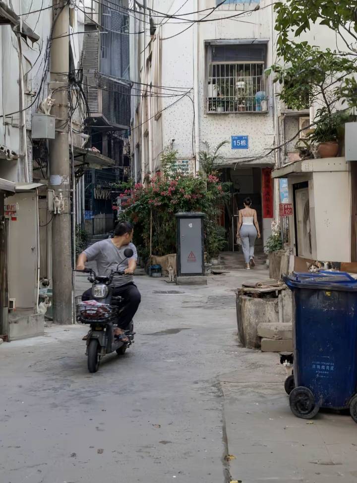 老哥们用家人信息进工会每个润30，几百万张就是每人给5张也薅不完

43 / 作者:马到成 / 