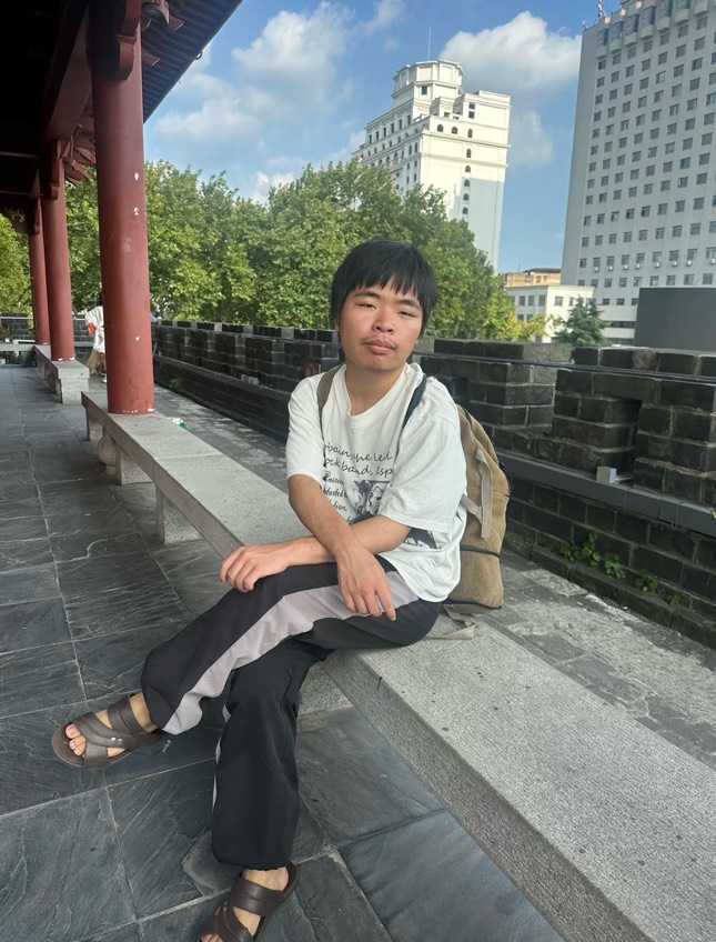 卡农第一帅在公园挂壁

99 / 作者:哈哈哈笑死我了 / 