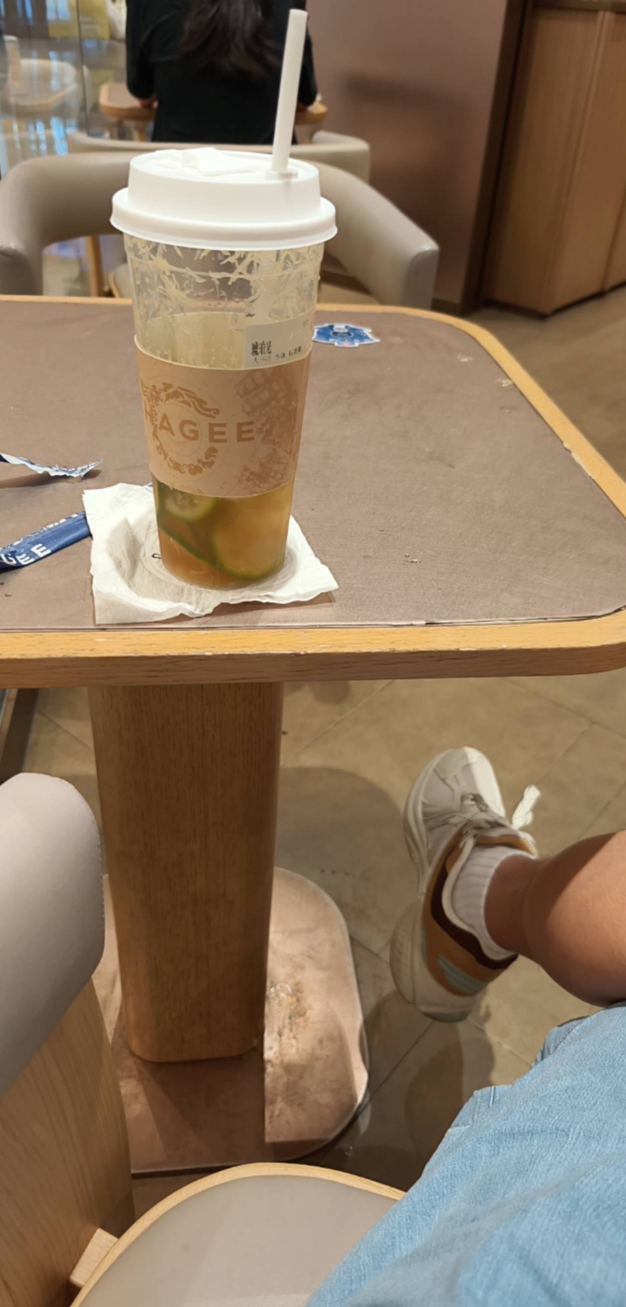 不懂就问，喝喜茶在卡农属于什么档次

6 / 作者:无题t / 