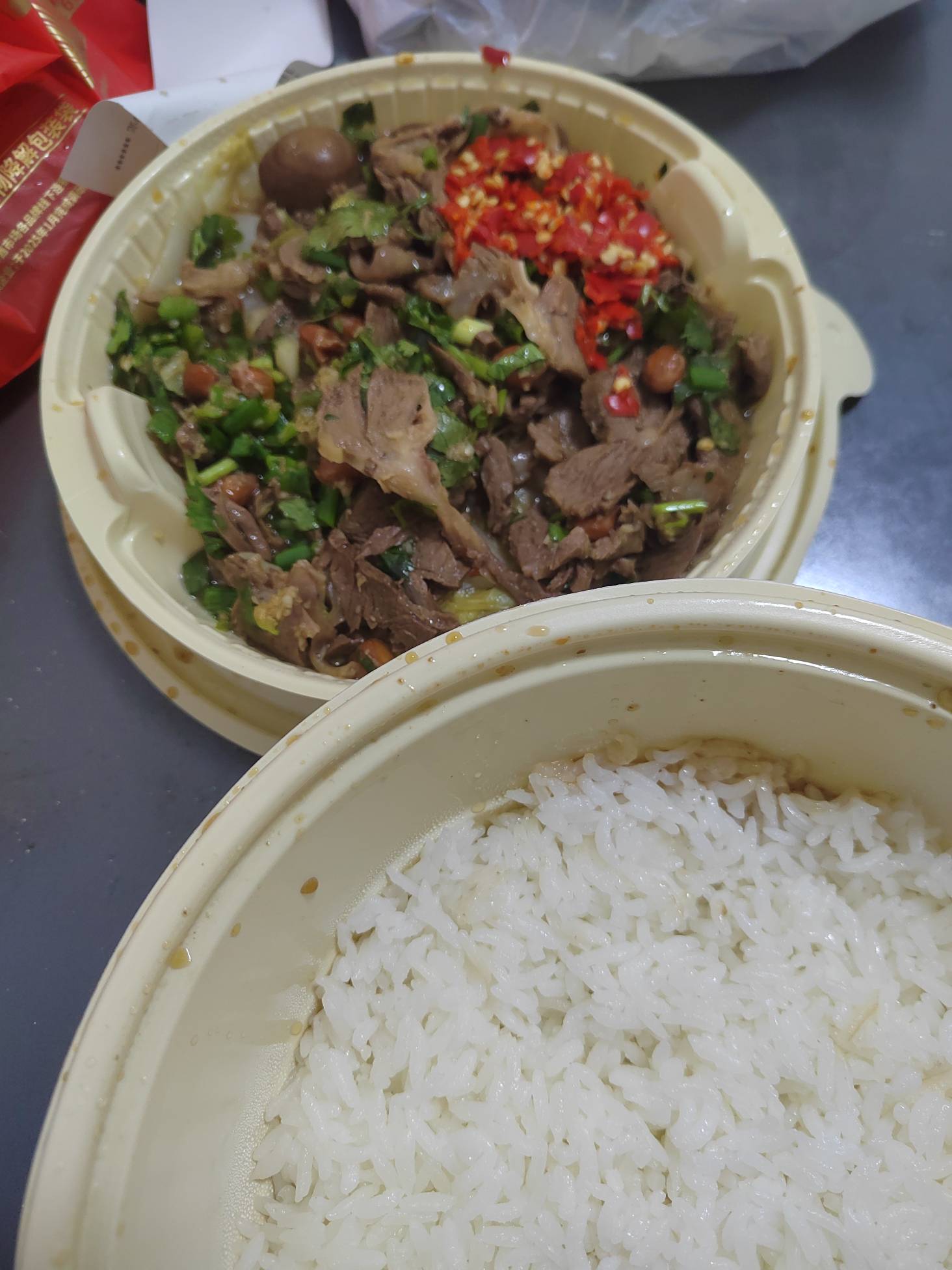 吃饭了老哥们

19 / 作者:今年要发财 / 