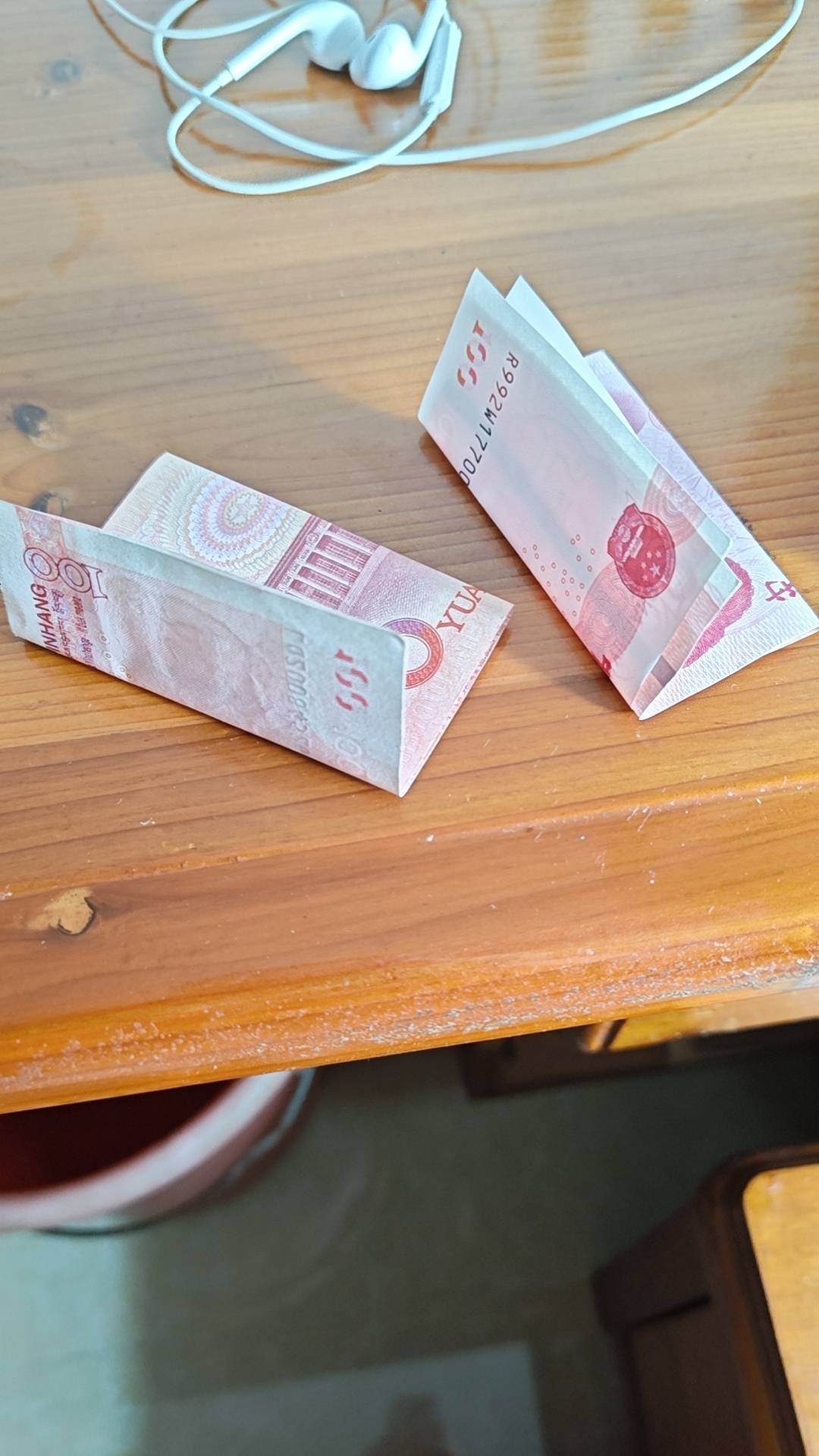 咬什么咬。快点发毛。这里是羊毛社区。不是GG社区。懂吗？

69 / 作者:丢迷妹的鞋 / 