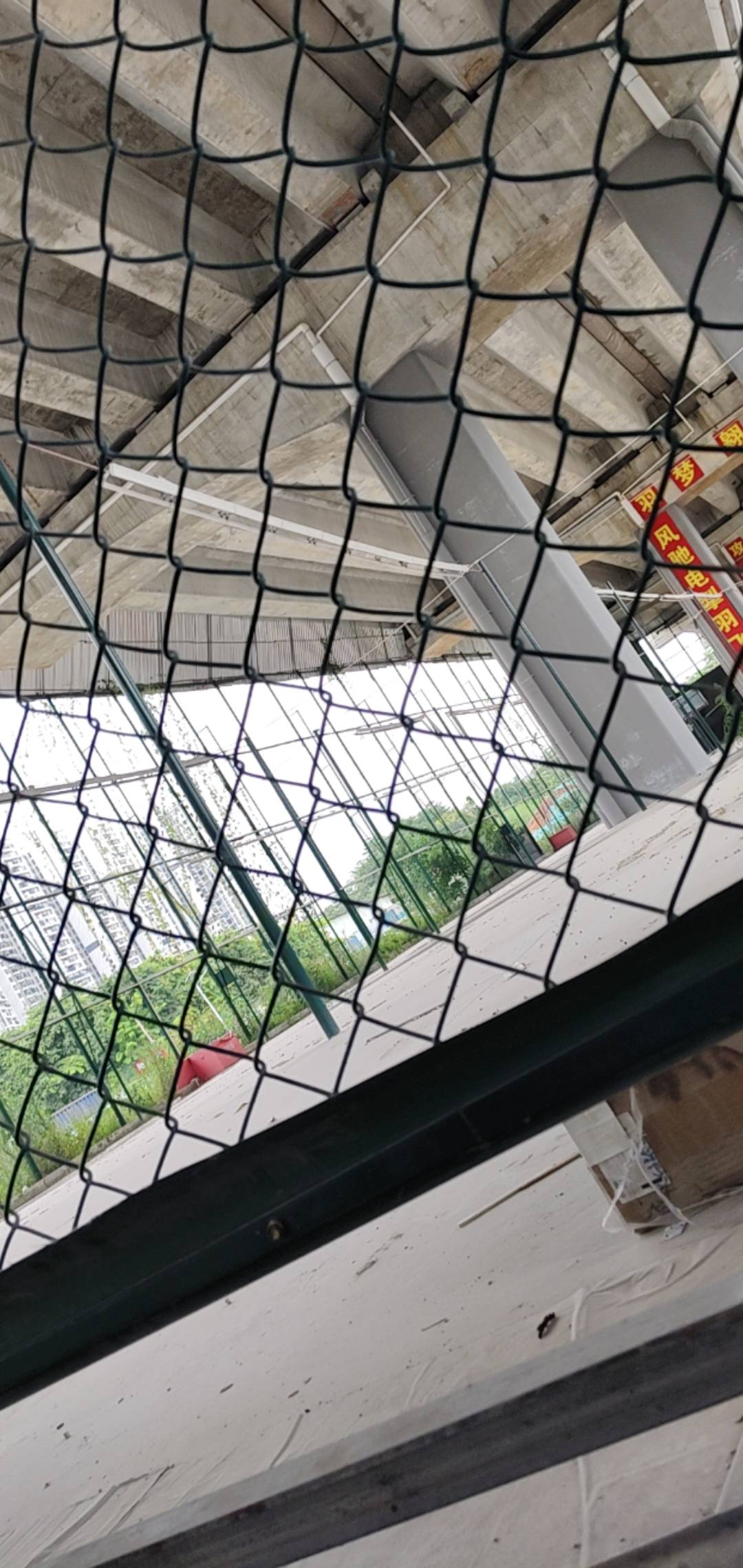 球场的挂壁老哥呢

54 / 作者:挺好哈哈 / 
