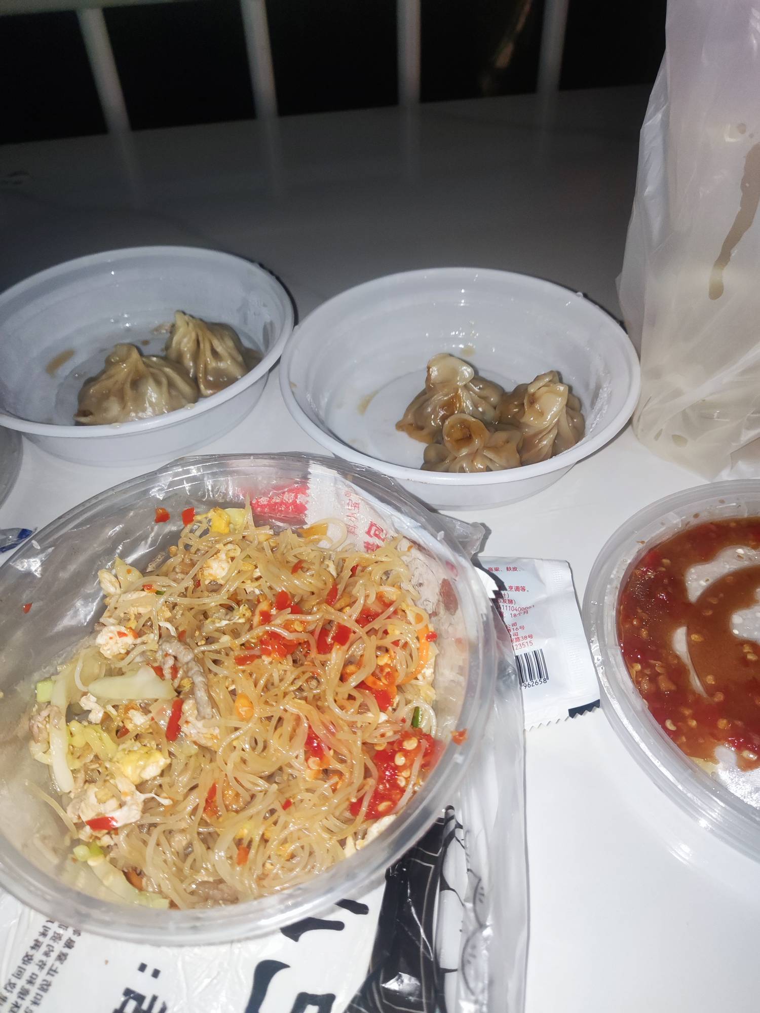 连续几天没免单了，含泪吃，再也不用美团了，点同样的东西比东子贵5块，就为了博一博73 / 作者:麻将糊了333 / 