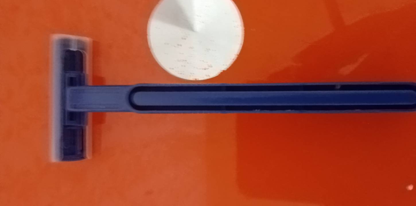 手动剃须刀真的有老哥用吗，不知道是不是方法不对，用了几次刮的脸7疼，咬咬牙还是再15 / 作者:零撸一个亿 / 