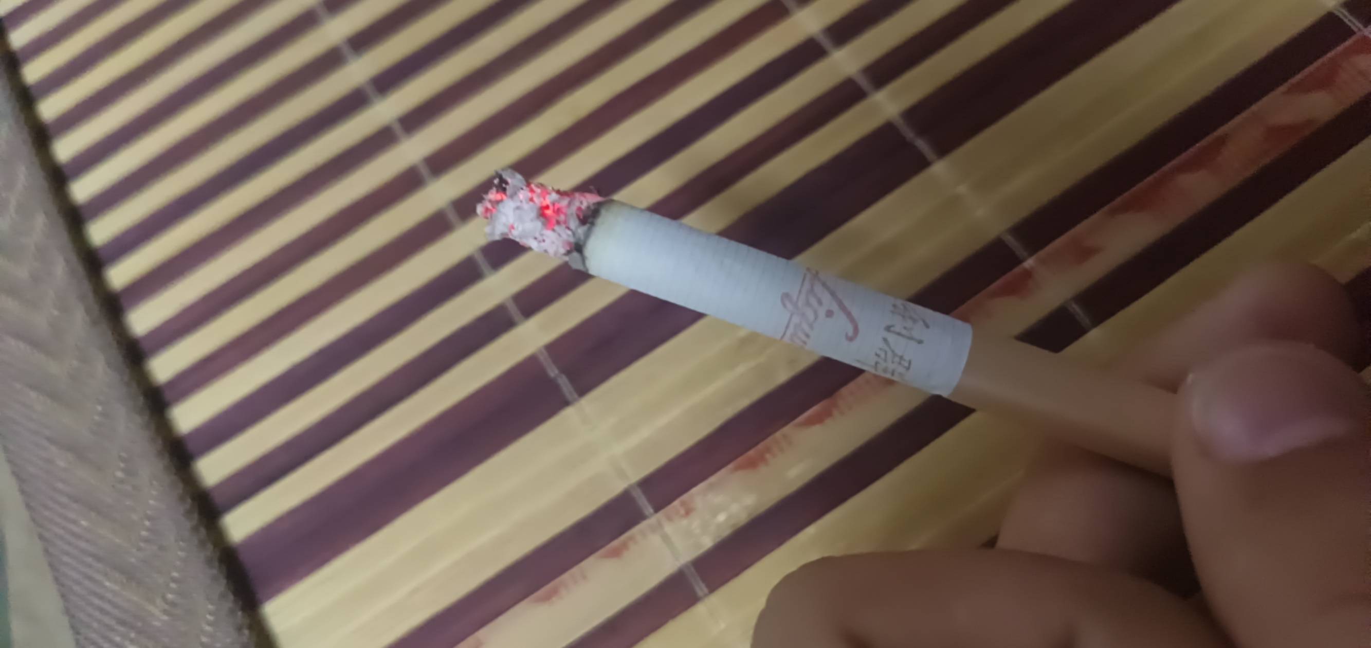 昨晚日结280，边上班边申请广子50，下午睡醒又申请50广子，身上380到手感觉日子又好起41 / 作者:湖南大哥。 / 