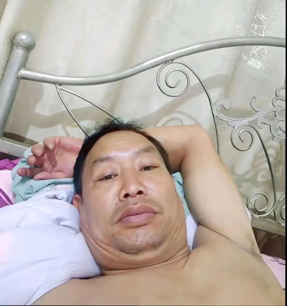 老哥们，在哪里可以买到银行模拟器啊，上黄鱼上面搜不到，有老哥给也行，给8

14 / 作者:秋风知我意 / 