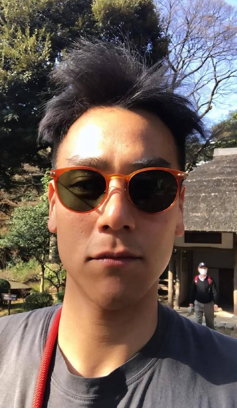 老哥们，在哪里可以买到银行模拟器啊，上黄鱼上面搜不到，有老哥给也行，给8

8 / 作者:秋风知我意 / 