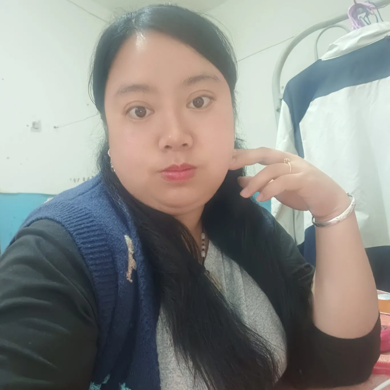 如果她愿意出两个人在一起的生活费，老哥们能接受陈姐吗



79 / 作者:马到成 / 