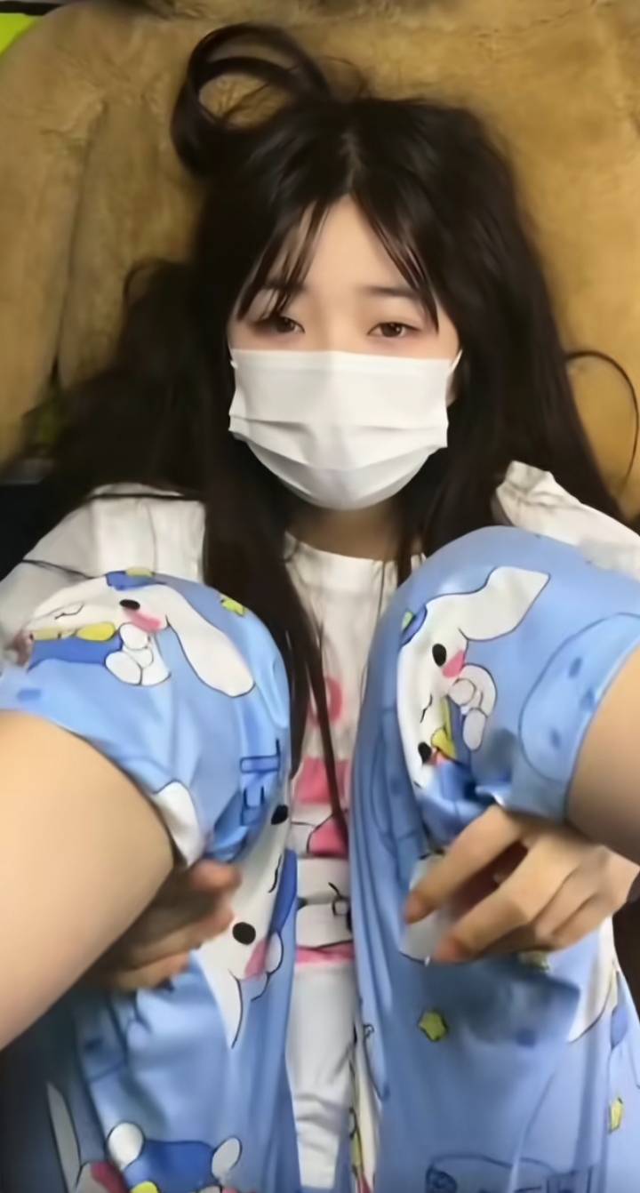 老哥们这么晚了还没睡吗，注意身体啊

86 / 作者:马到成 / 