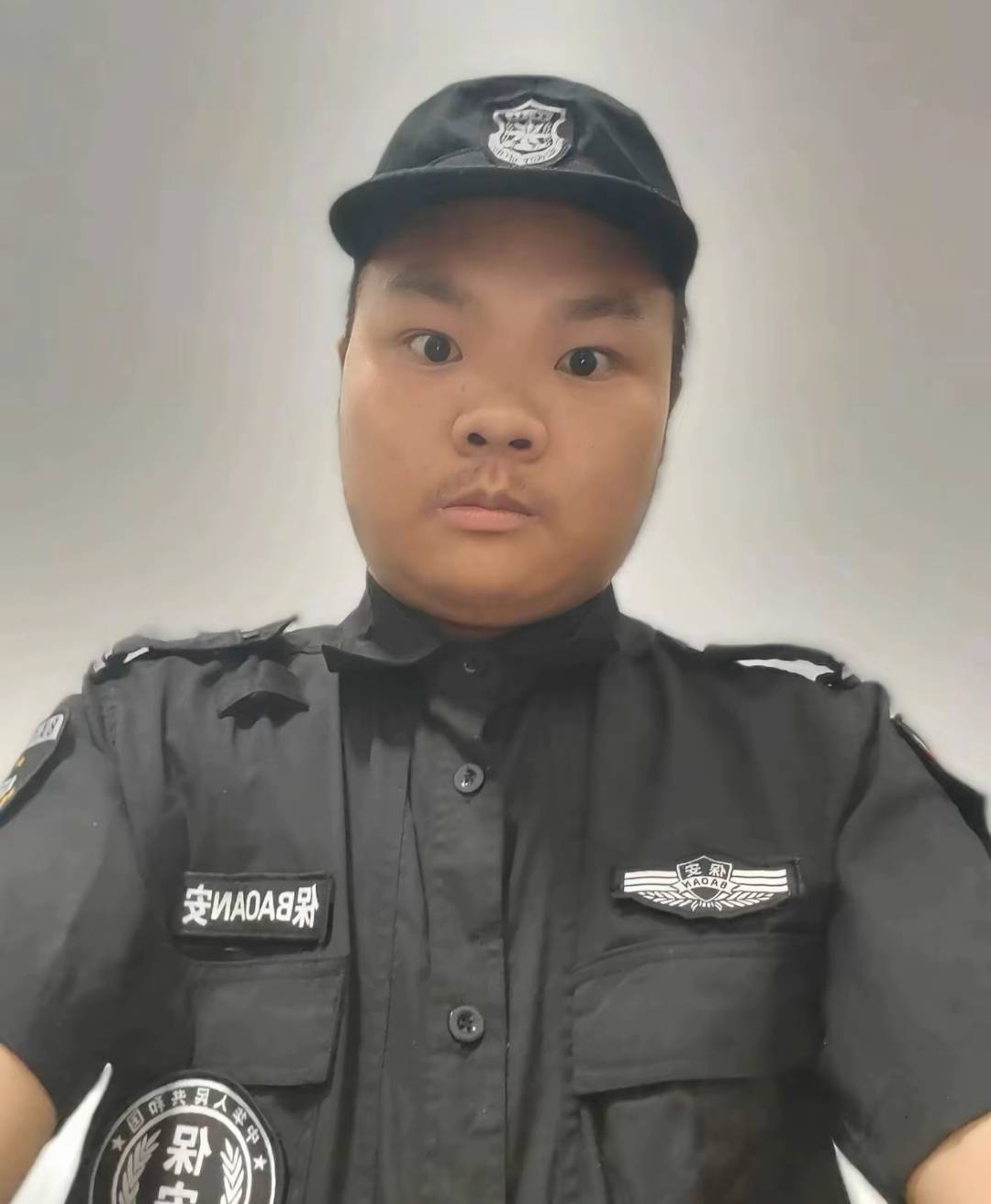 卡农挂b仔们，长的有我帅吗

17 / 作者:先天挂逼圣体 / 