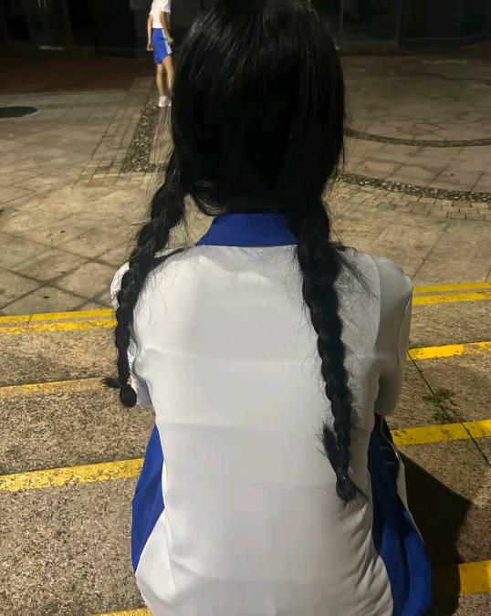 老哥们，有钱人看到我们广告爆了会不会笑掉大牙，看个广告都能心满意足，

13 / 作者:假老哥真挂壁 / 