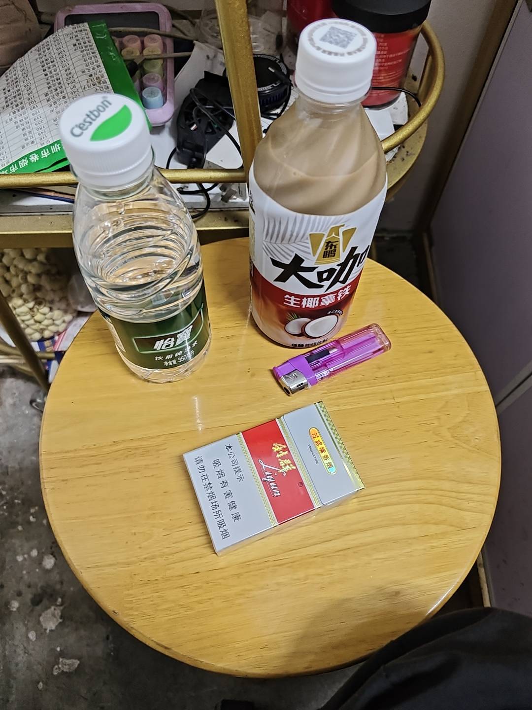 老哥们 一天啥也不干  就要消费70-80块钱快点发毛出来

51 / 作者:男人永卟言败 / 
