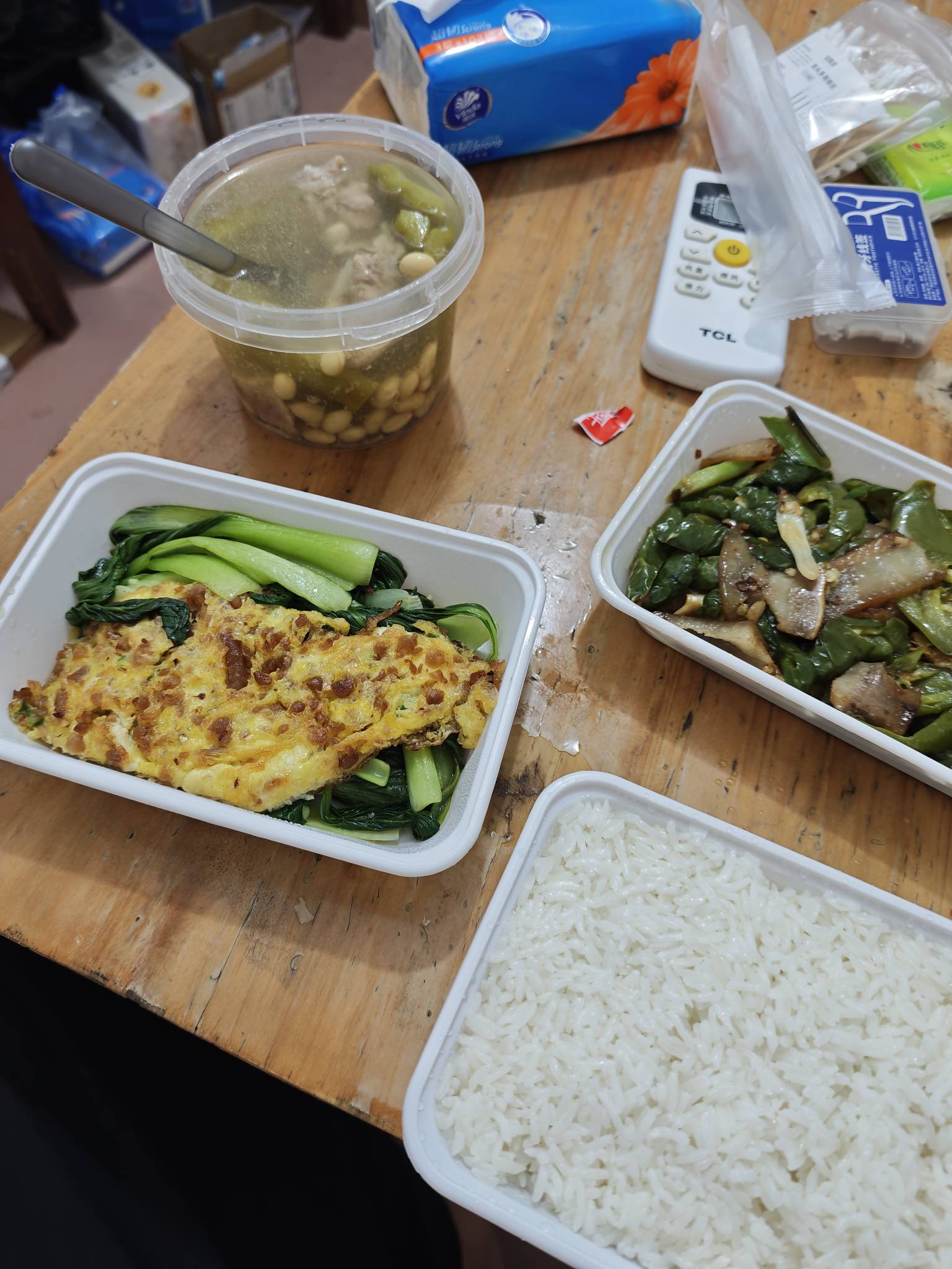 卡农资深挂壁老苟应该都有德州卡 我刚好在看小说 回来一看卡农已经黄了 把自己脸都打57 / 作者:卡农耀祖哥 / 