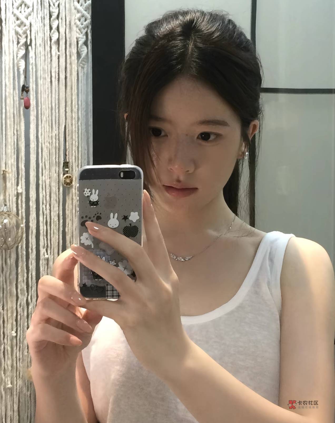 何去何从！人生的意义又是什么。底层老百姓打工打一辈子然后像条狗一样死去

18 / 作者:我不是骗子 / 