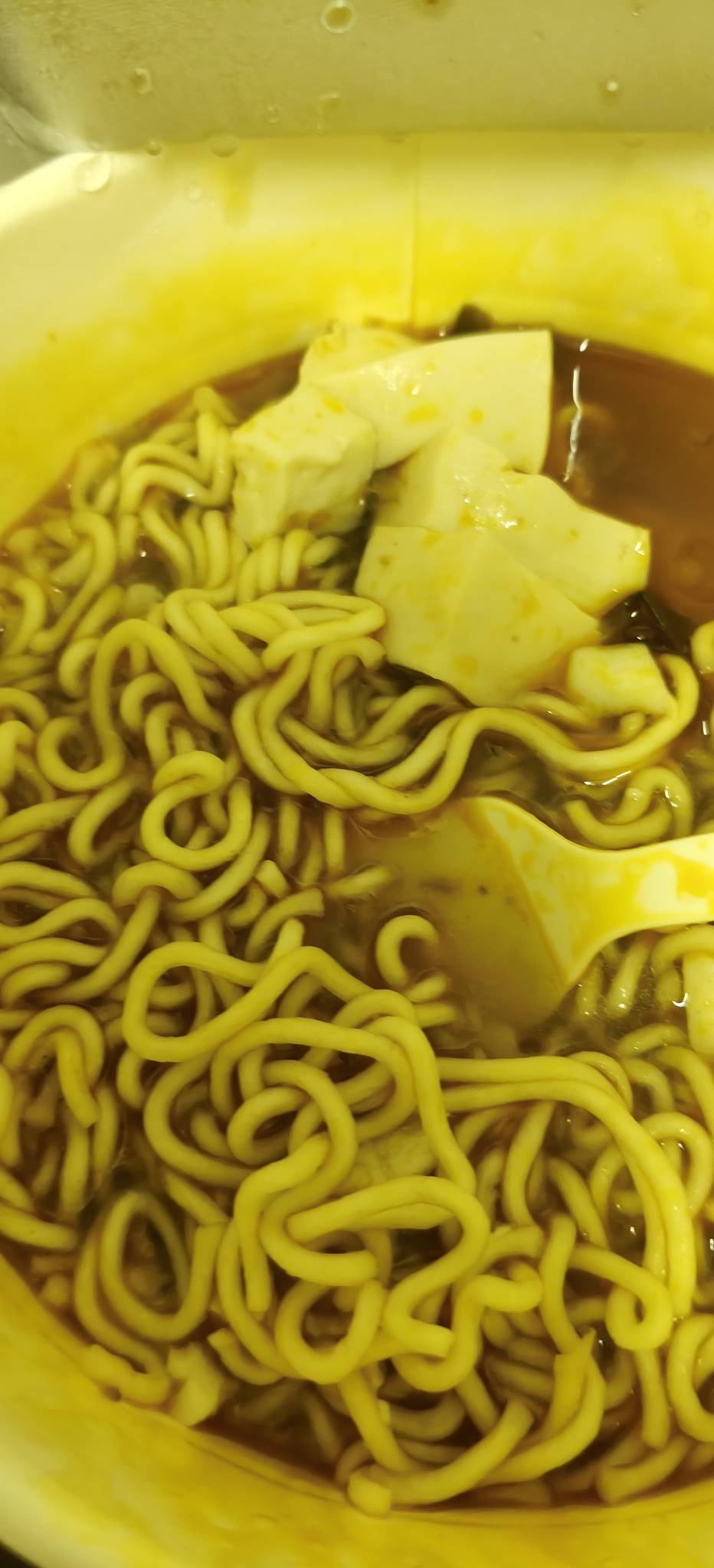 抗风险太差了，一没毛就得饿肚子或者吃泡面，哪天大病一来，估计就是路边一躺下就彻底6 / 作者:扛不住了老哥们 / 