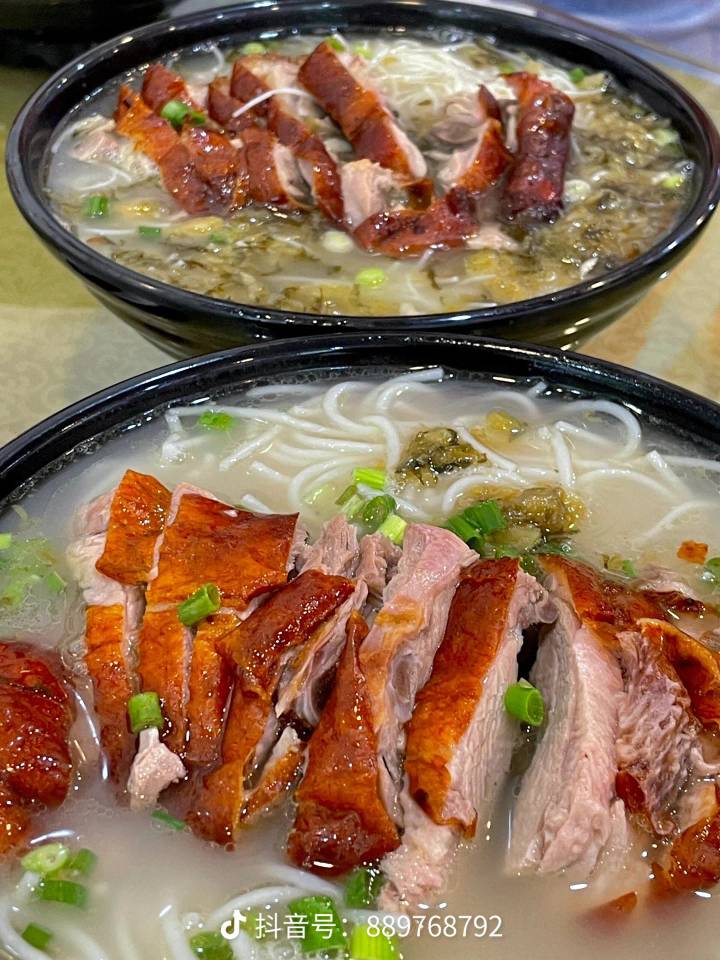 广东烧鸭面没几个老哥吃过吧，来广东后一次没吃上，以前在宁波经常吃

44 / 作者:卡农豆包 / 