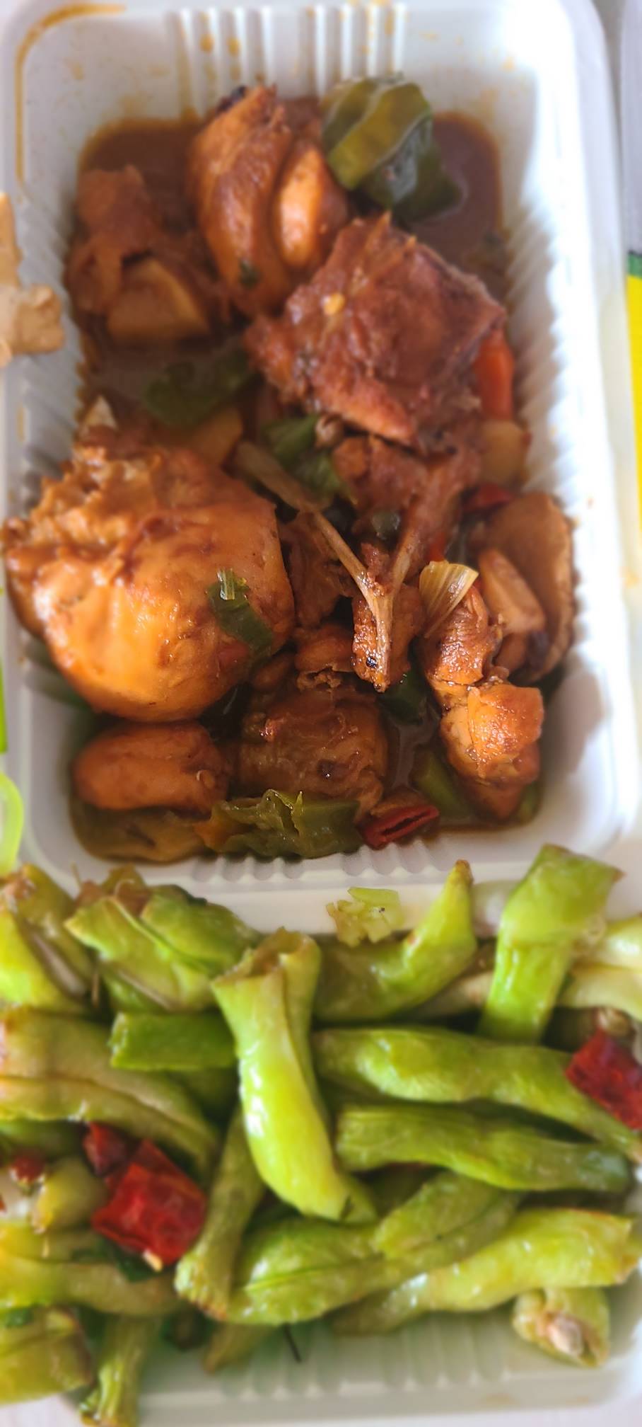 附近上新了一家快餐店，美团三素一荤才9.9。牛皮。量大管饱。


83 / 作者:本宝宝金 / 