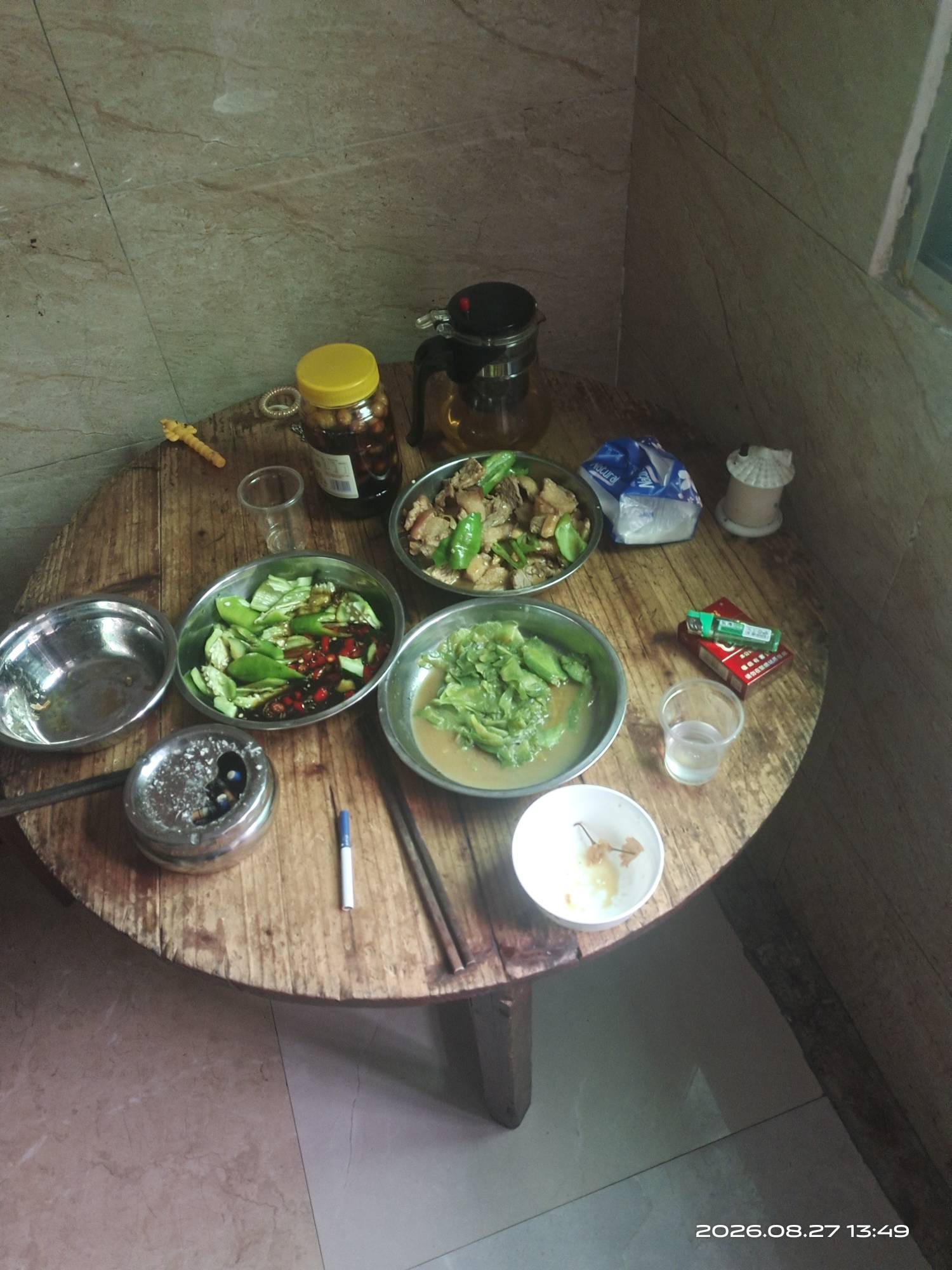 老哥们，喝醉了

95 / 作者:挂壁哥 / 