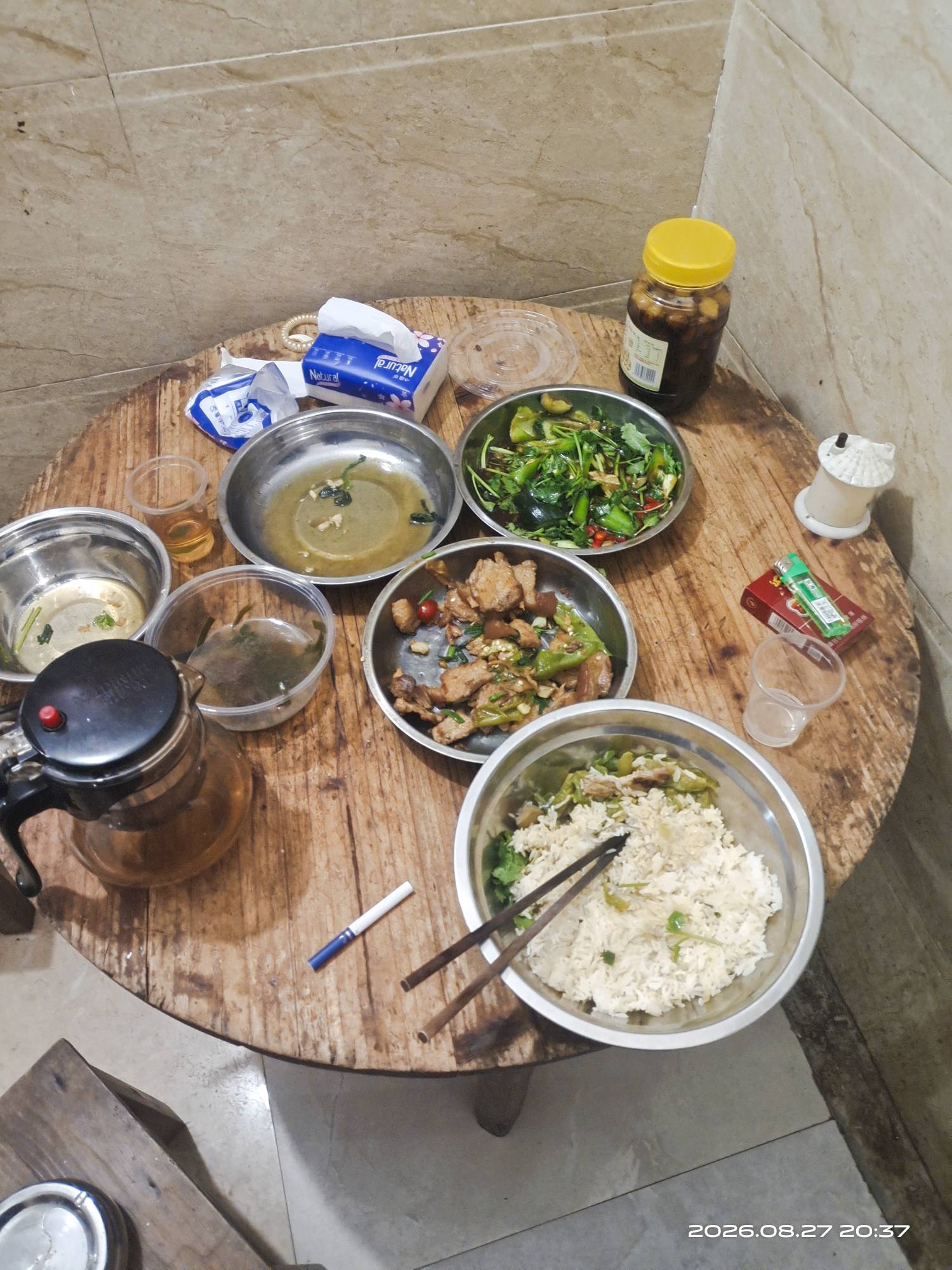 老哥们，喝醉了

24 / 作者:挂壁哥 / 