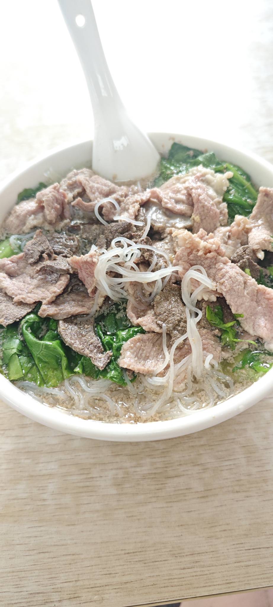 十块这么大一碗，老板良心

81 / 作者:卡农豆包 / 