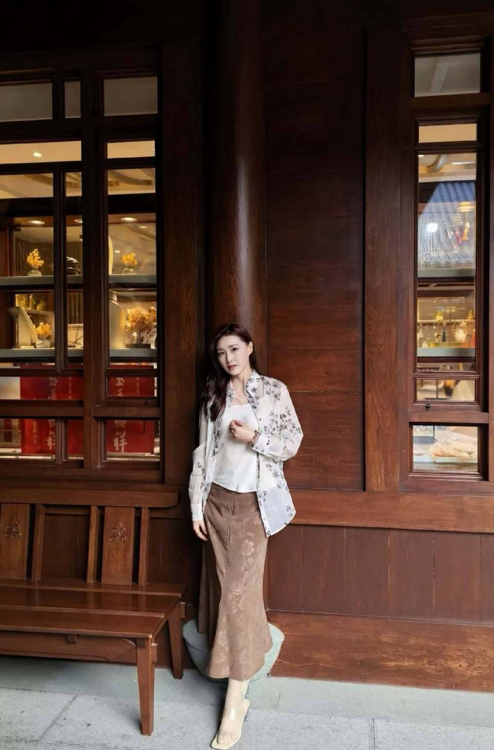 大家觉得这个怎么样。媒婆介绍的，说是见面得给2000我心里没底
22 / 作者:巴斯特的歌谣 / 
